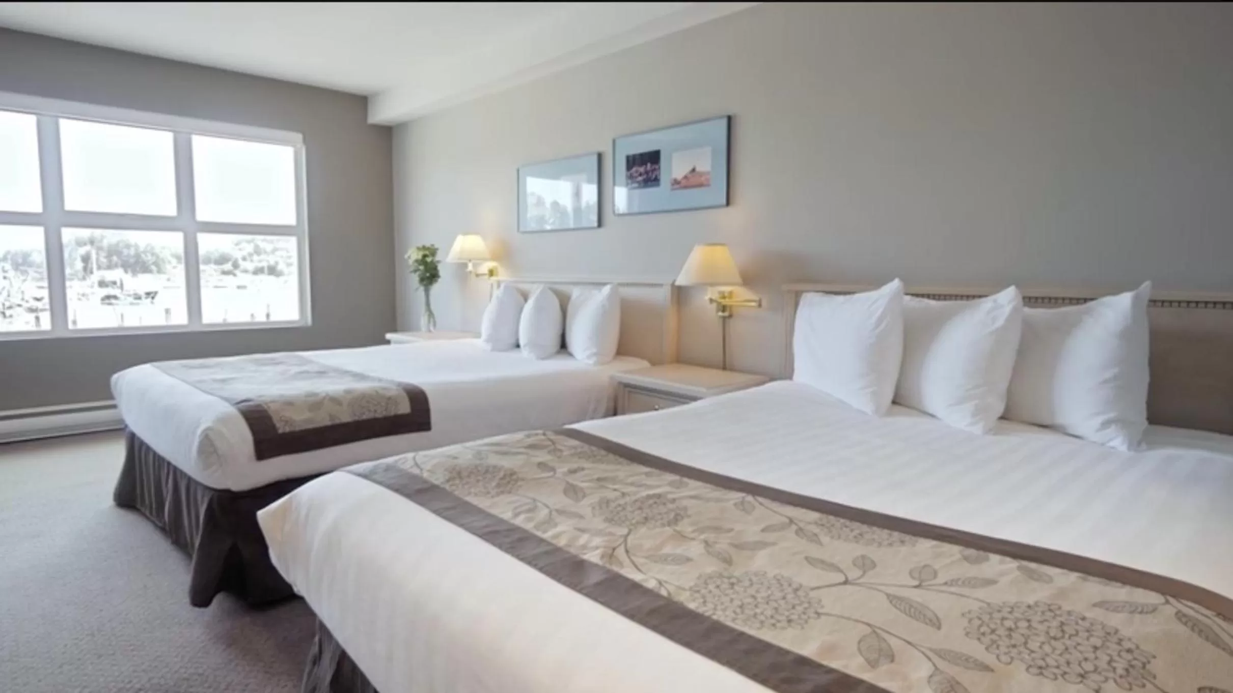 Bedroom, Bed in Quarterdeck Inn Port Hardy