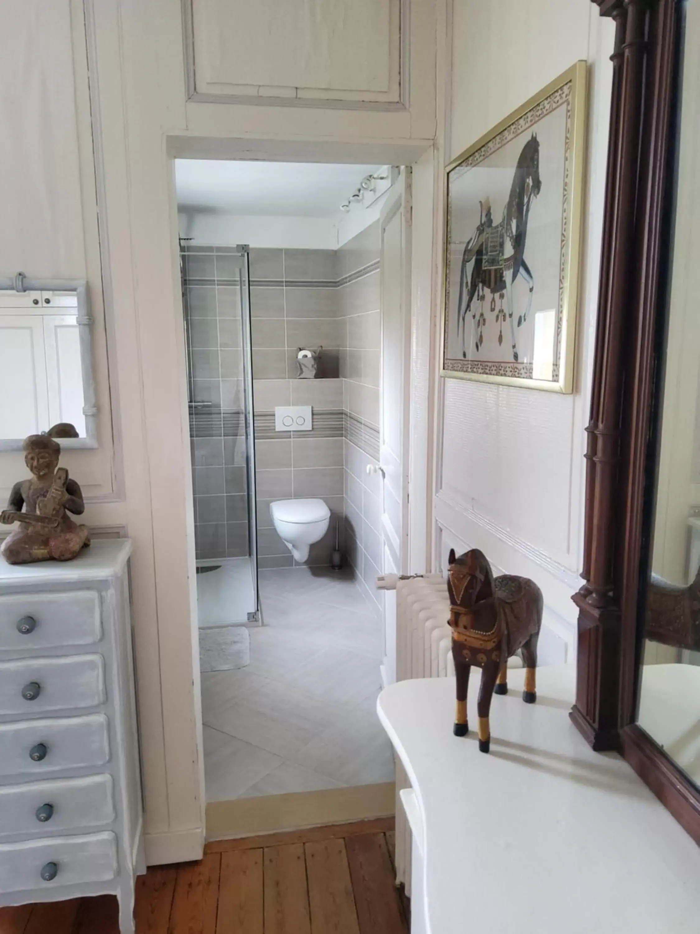 Bathroom in La Maison des Thermes, Chambre d'hôte