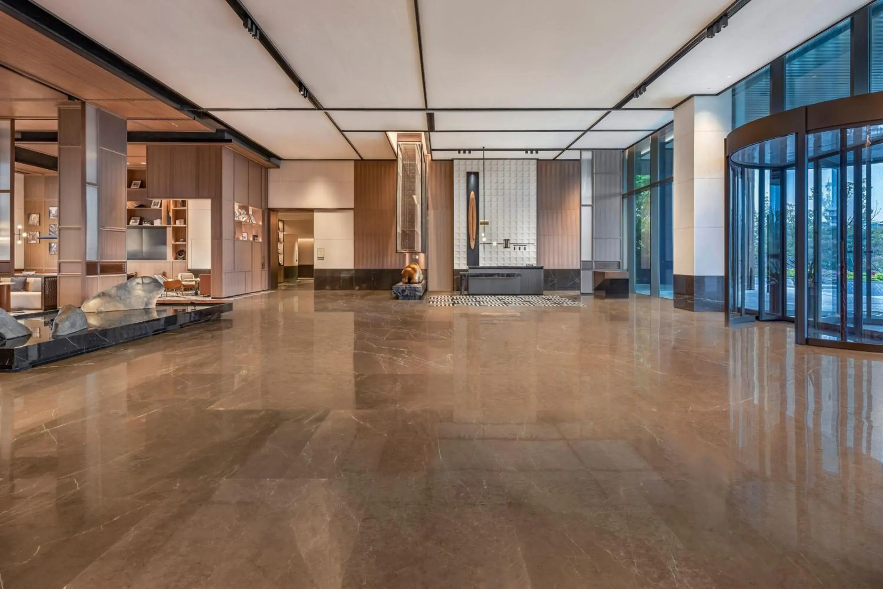 Lobby or reception in Four Points by Sheraton Guangzhou, Baiyun