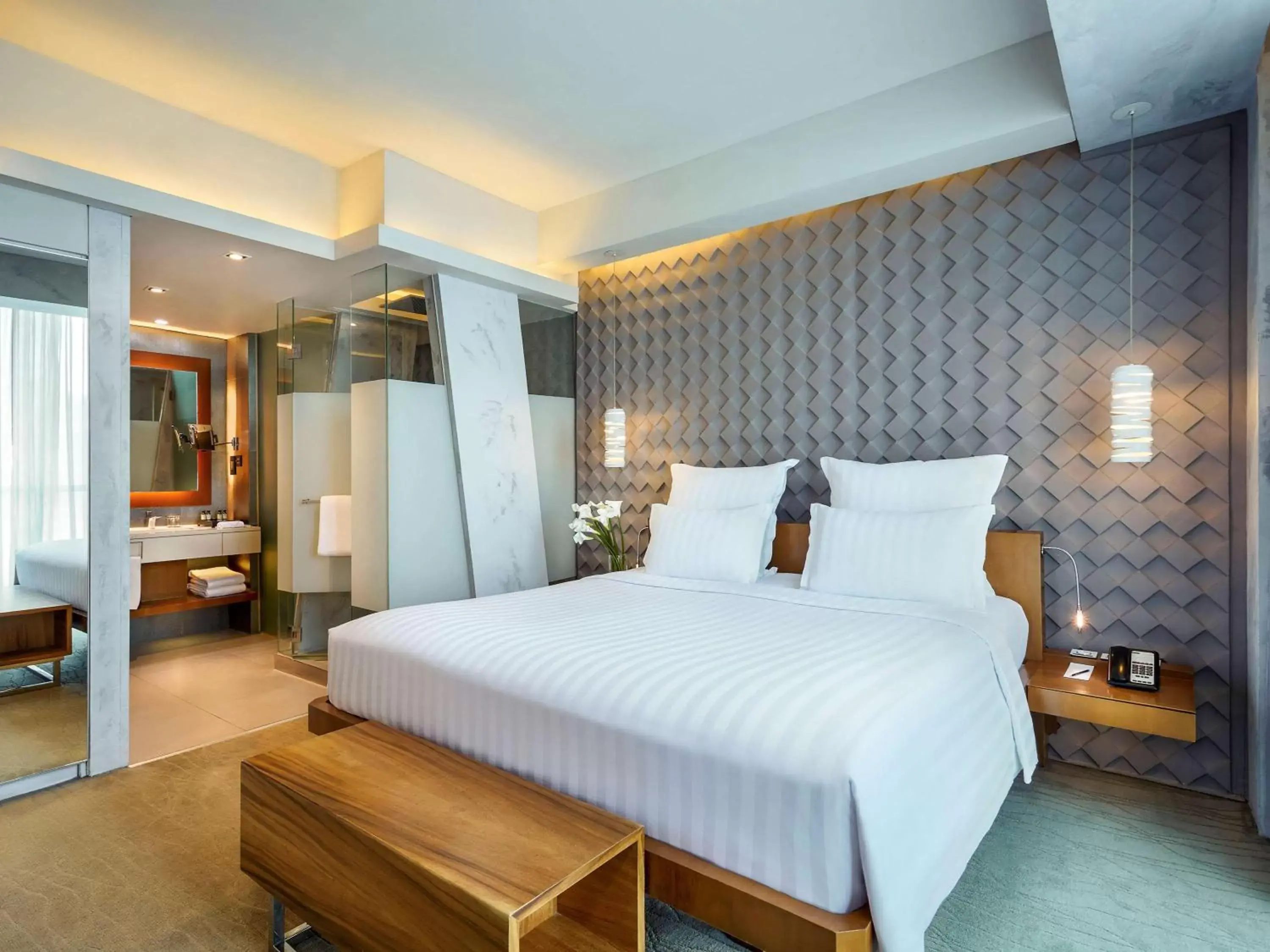 Photo of the whole room, Bed in Pullman Jakarta Central Park Hotel