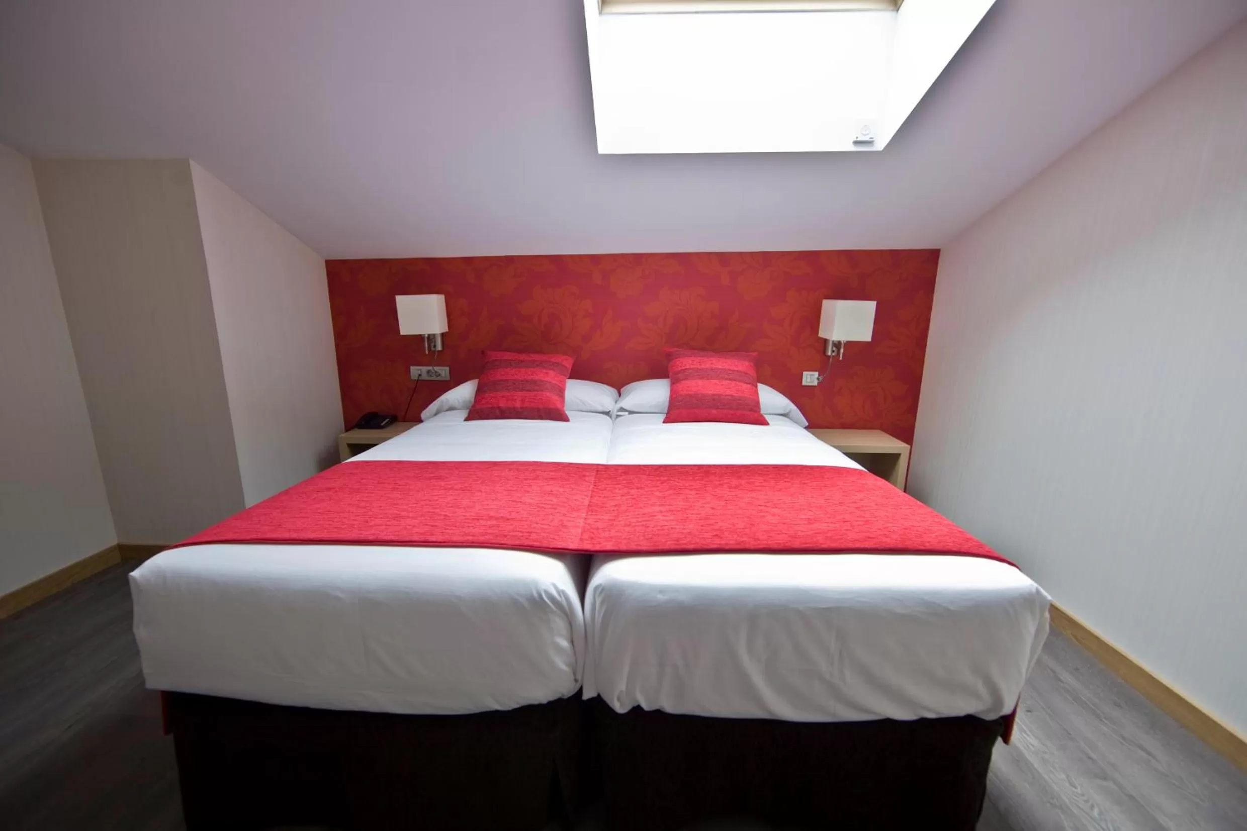 Photo of the whole room, Bed in ELE Enara Boutique Hotel