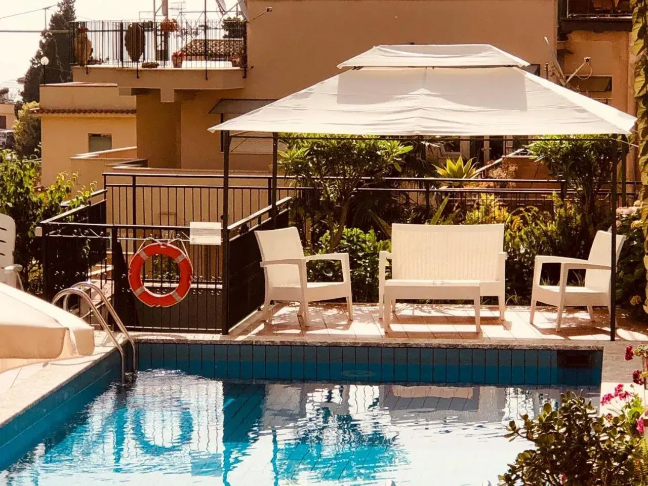 Swimming Pool in Hotel Soleado