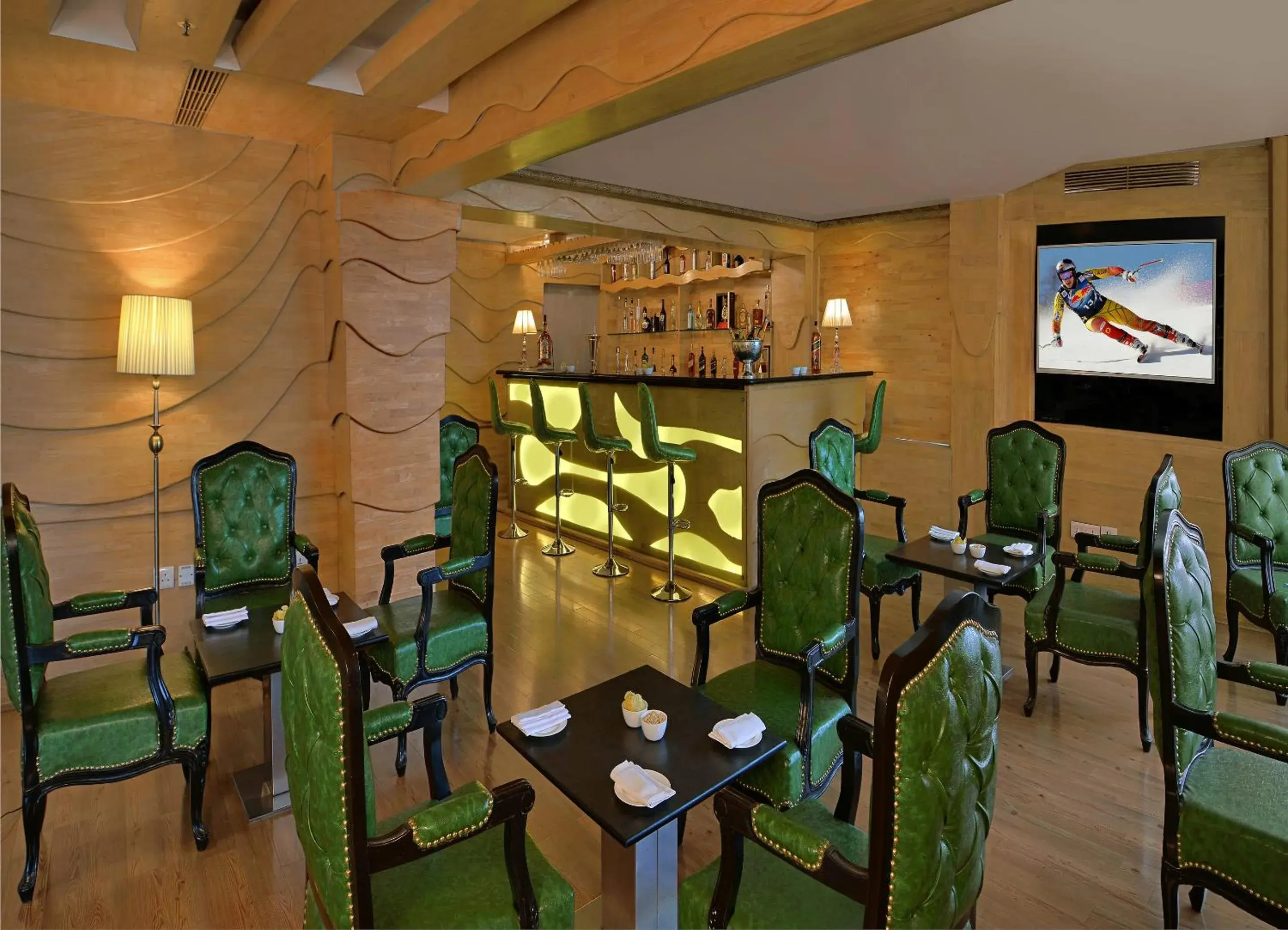 Restaurant/places to eat in Taurus Sarovar Portico Restaurant/places to eat in Taurus Sarovar Portico