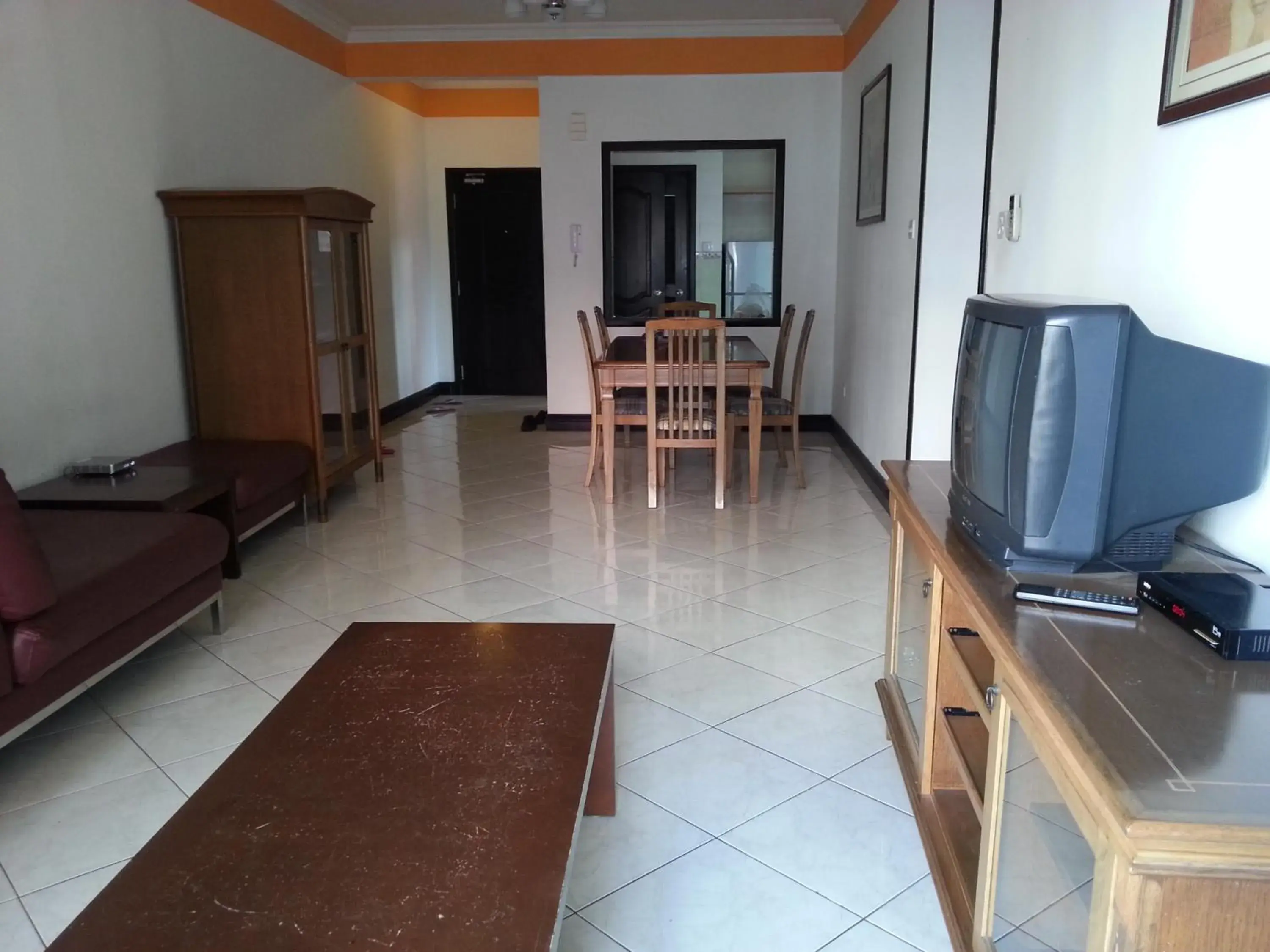 Living room, TV/Entertainment Center in Dorcas Service Apartment - Marina Court