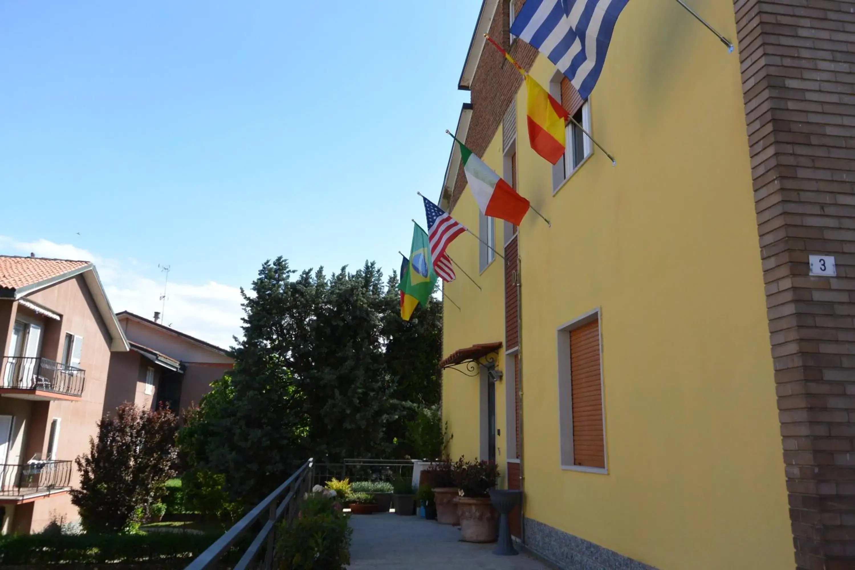 Property building in Pavia Ostello Property building in Pavia Ostello