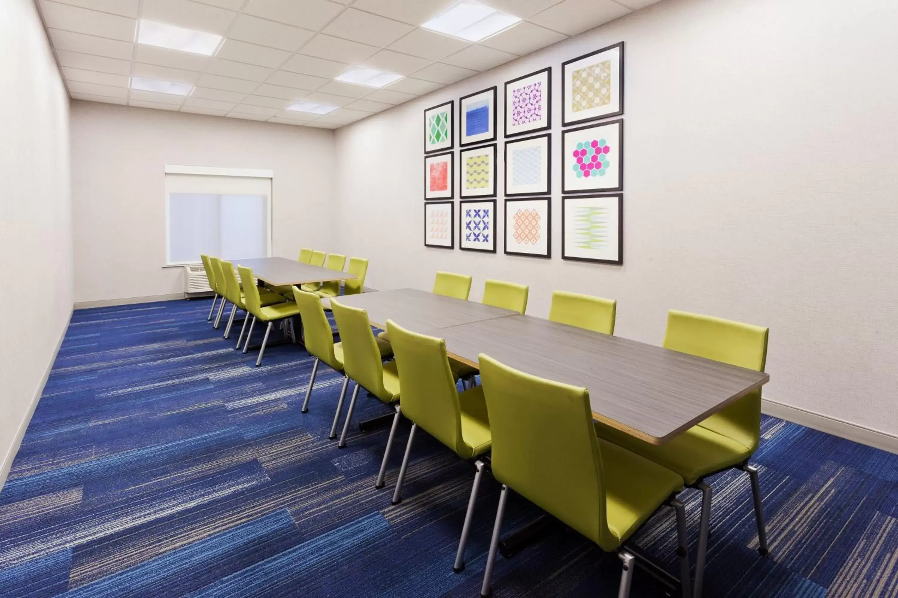 Meeting/conference room in Holiday Inn Express Hotel & Suites Montgomery Boyd-Cooper Parkway, an IHG Hotel