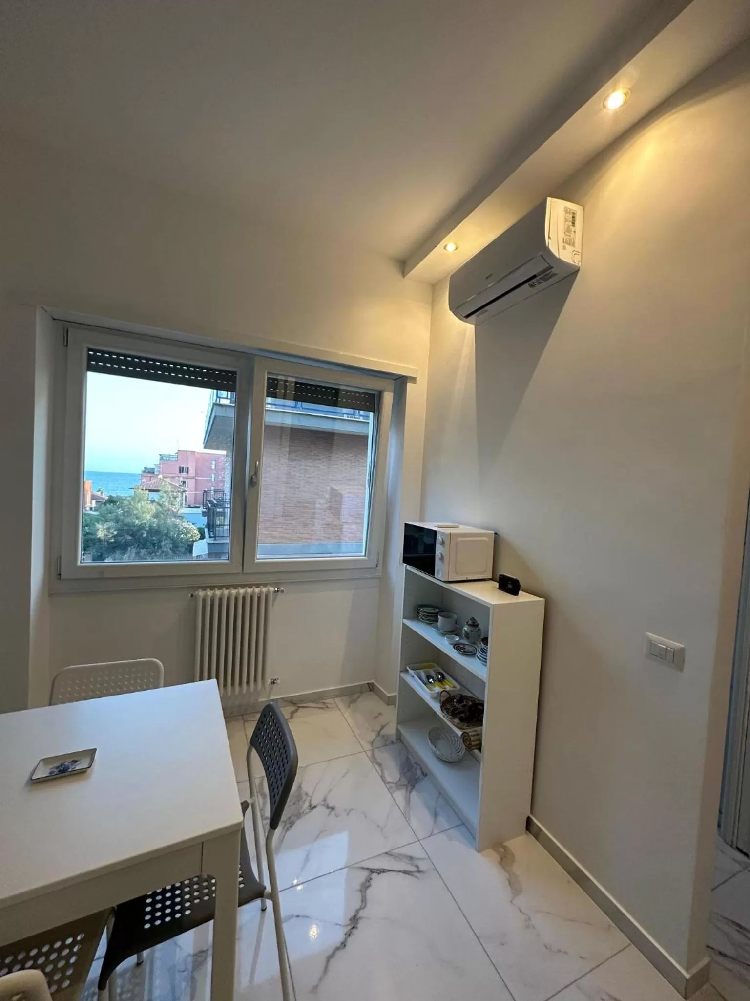 Dining Area in Al Porto Di Roma B&B