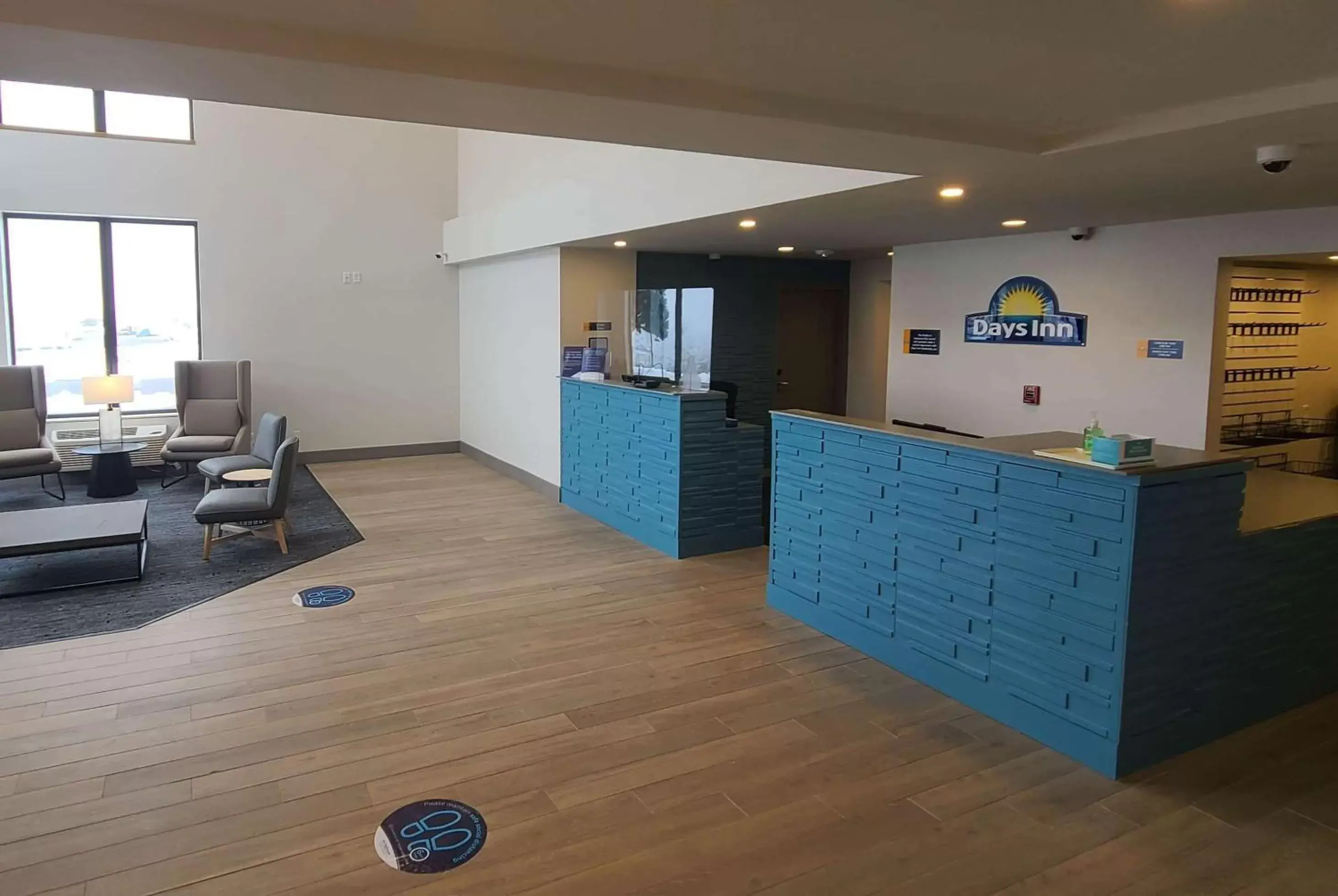 Lobby or reception in Days Inn by Wyndham Johnson Creek