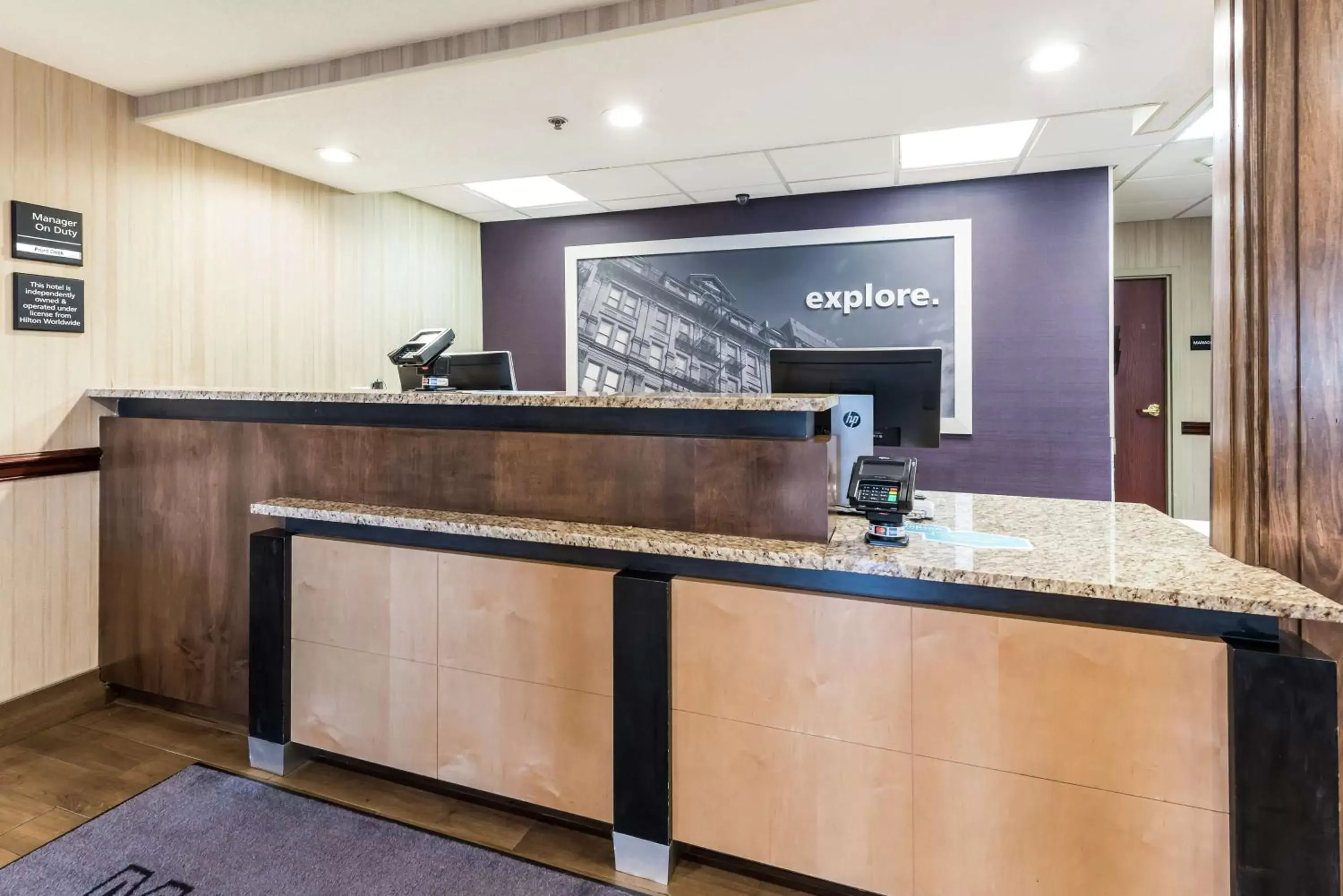 Lobby or reception in Hampton Inn Columbus I-70E/Hamilton Road Lobby or reception in Hampton Inn Columbus I-70E/Hamilton Road