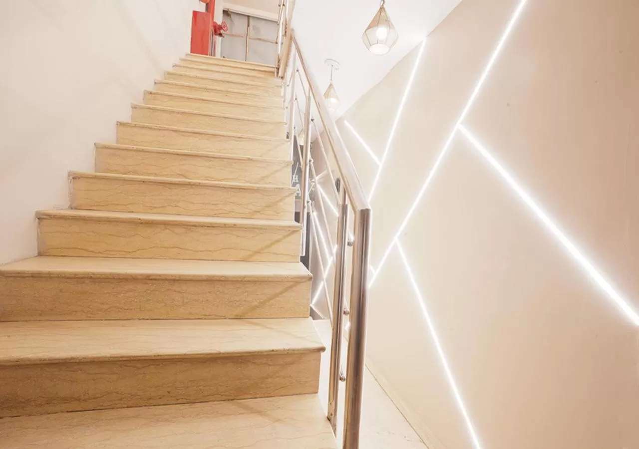 Property building in Staybook - Hotel City Stories - By Aira Xing, Paharganj, New Delhi