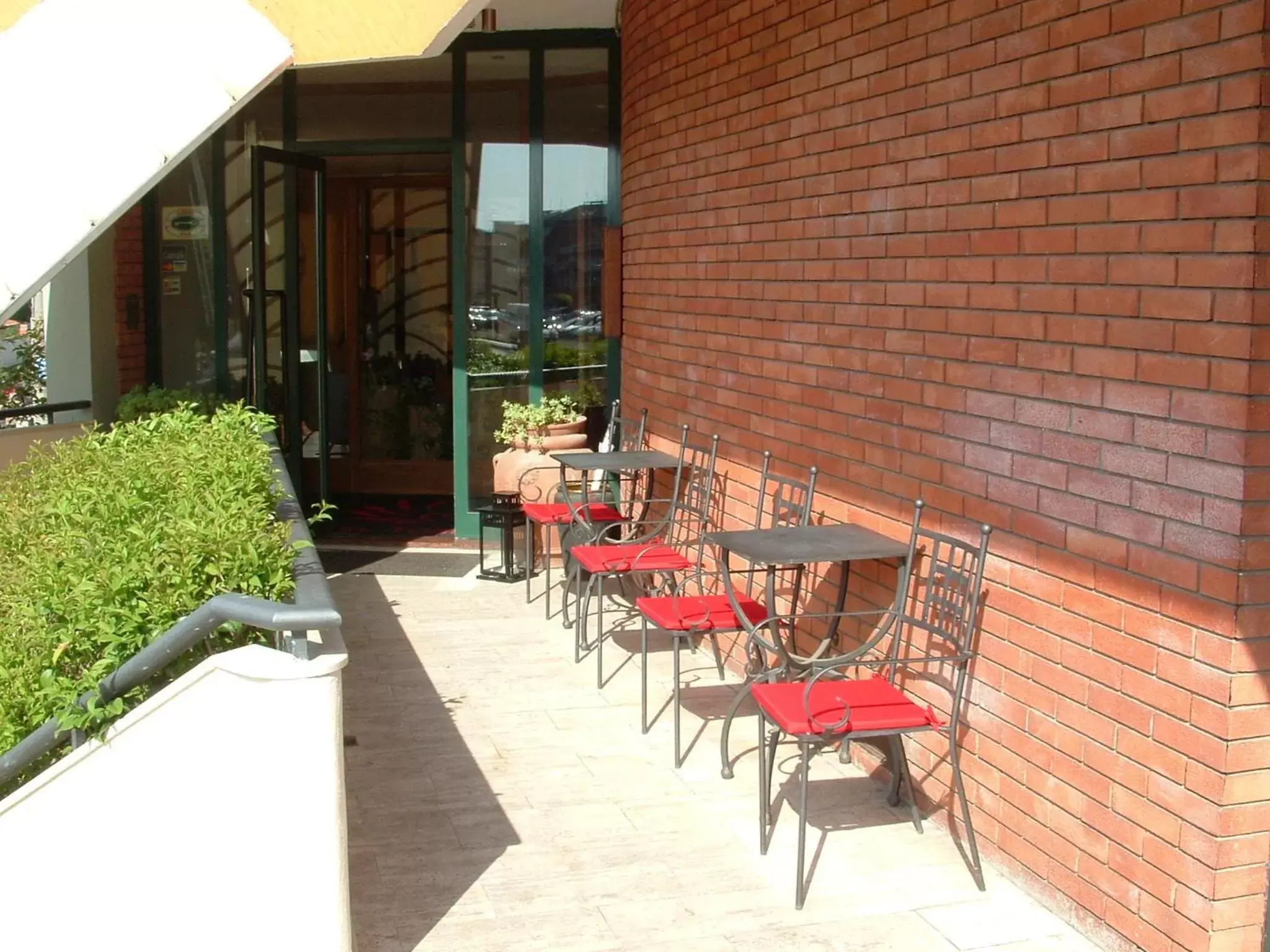Property building, Restaurant/Places to Eat in Hotel Toscana