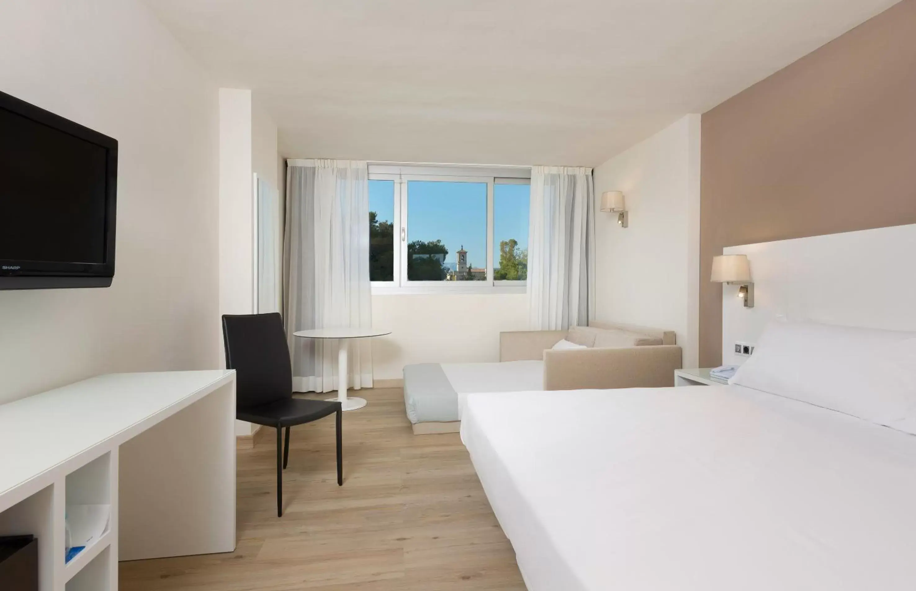 Bed in INNSiDE by Meliá Palma Bosque