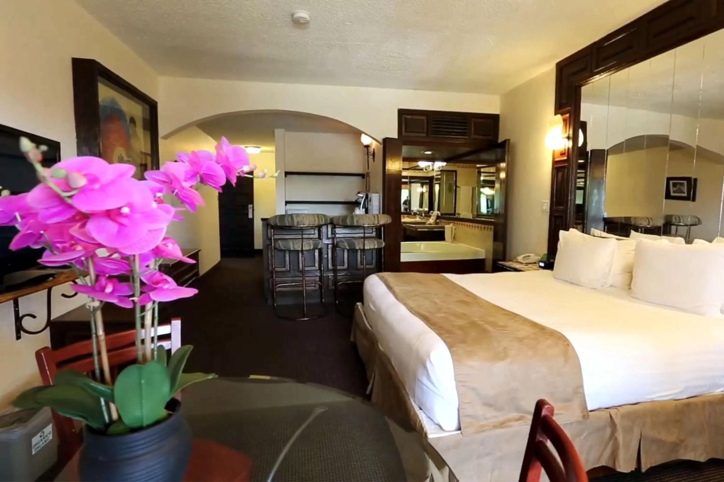 Photo of the whole room, Bed in Best Western El Cid