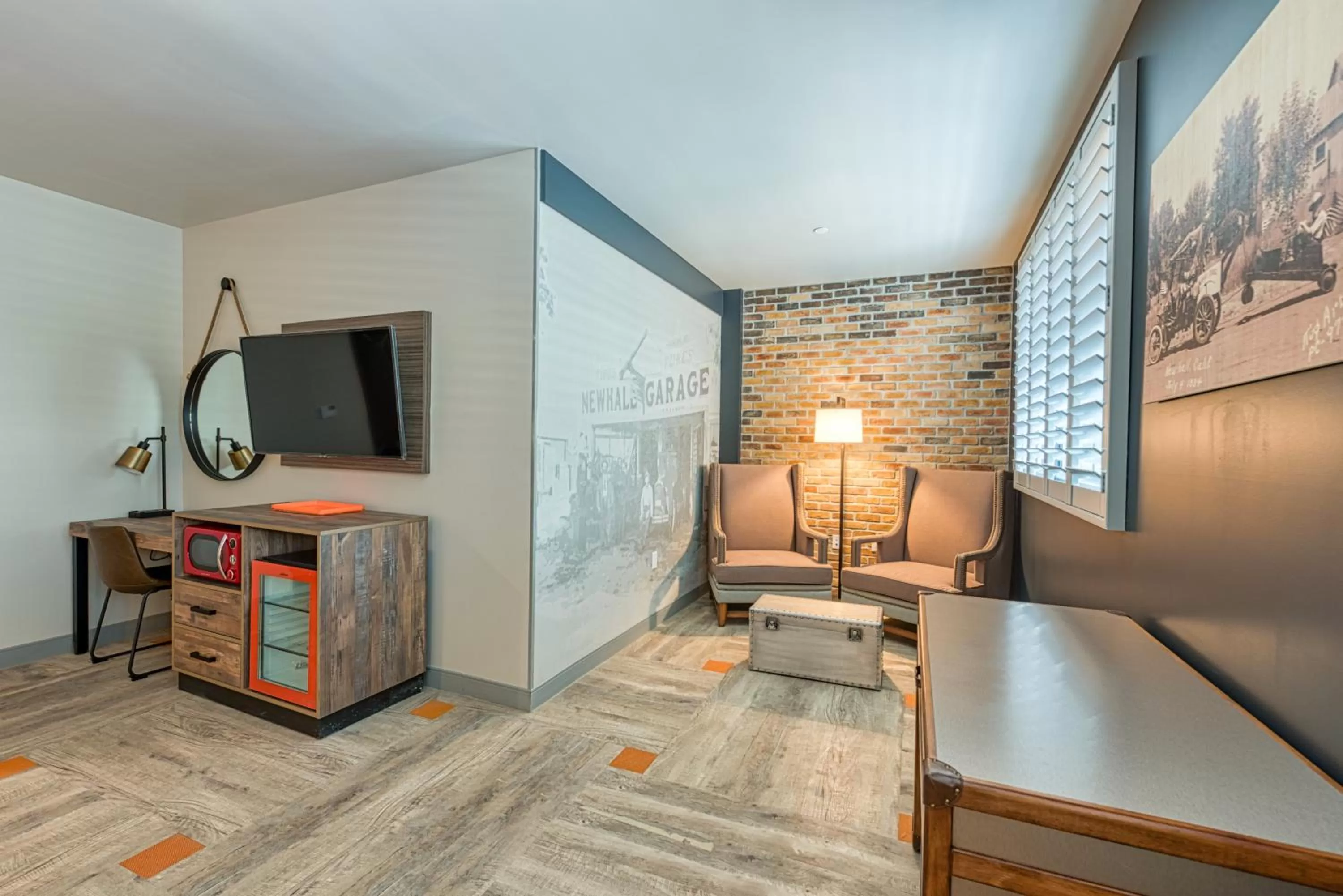 Deluxe King ADA (Rolling Shower) in Hotel Lexen Newhall & Santa Clarita - Near Six Flags Magic Mountain