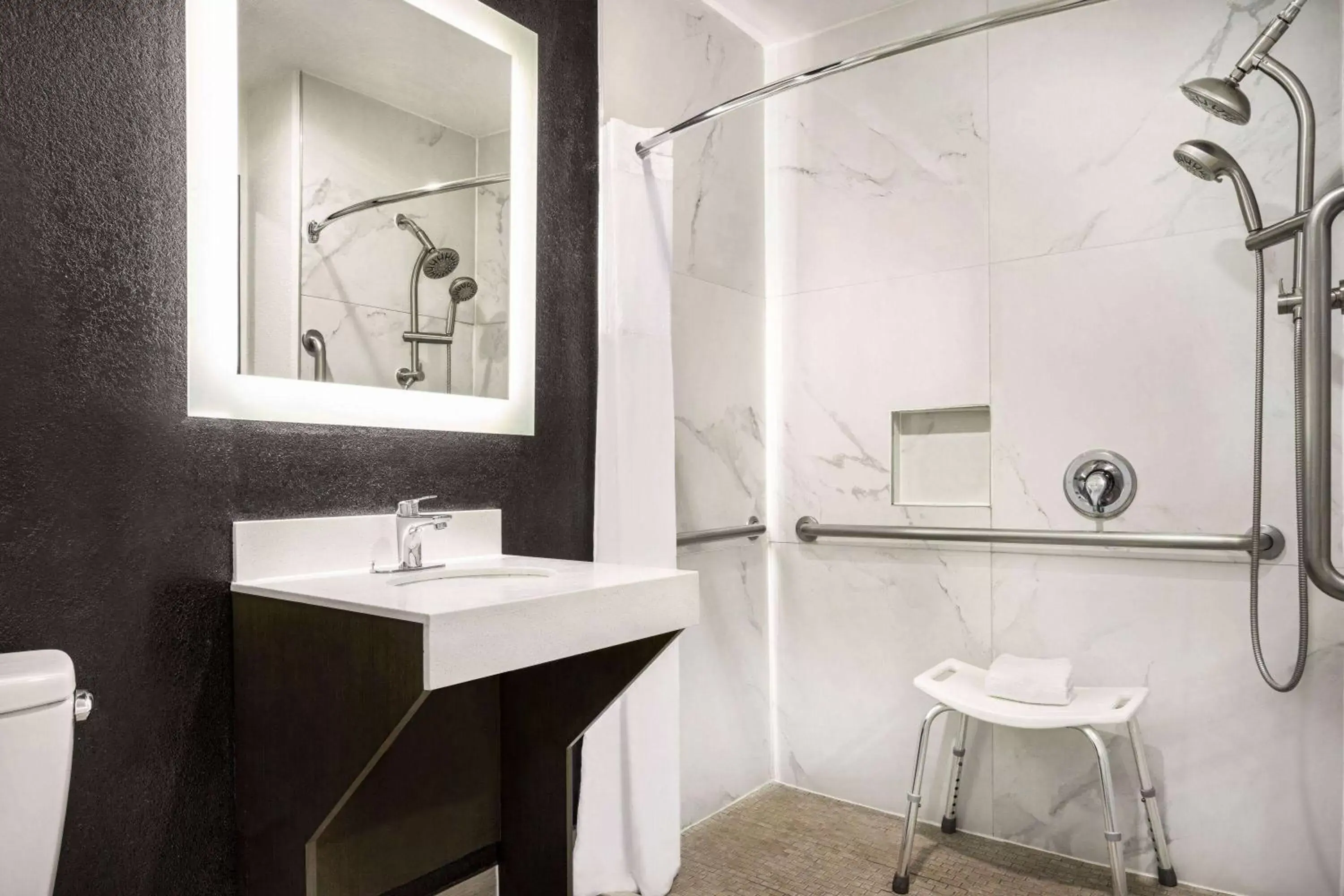 Shower, Bathroom in La Quinta Inn & Suites by Wyndham Hesperia Victorville