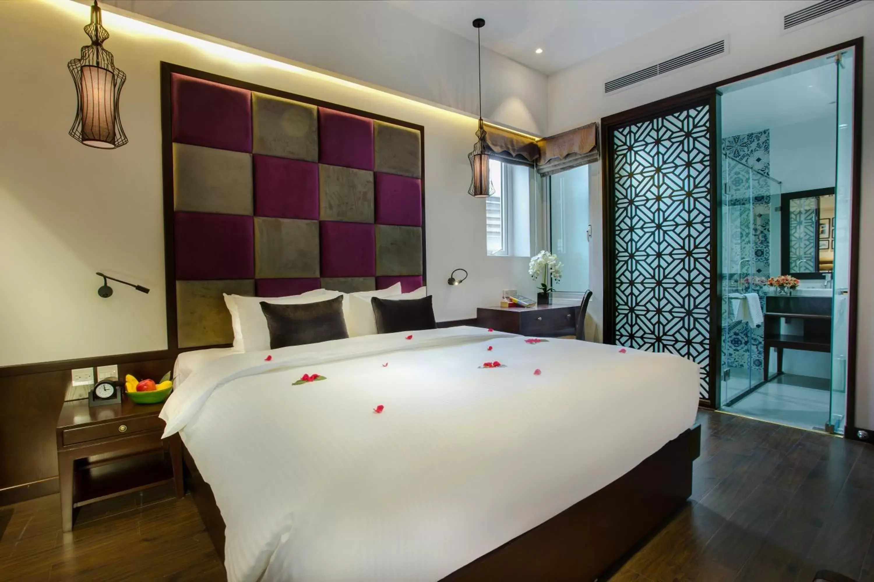 Bed in Hanoi Marvellous Hotel & Spa