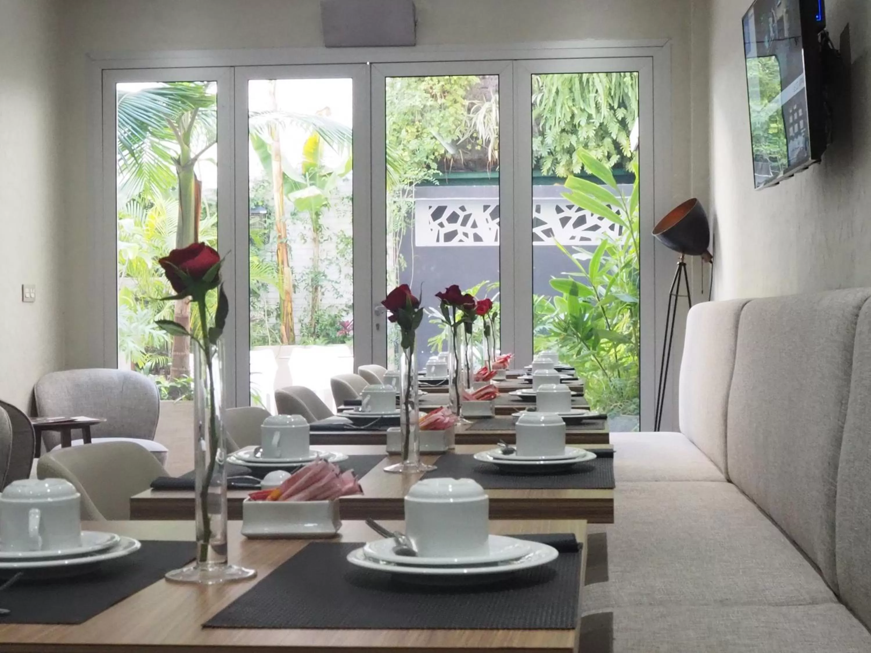 Garden view in Le 22 Appart'Hotel