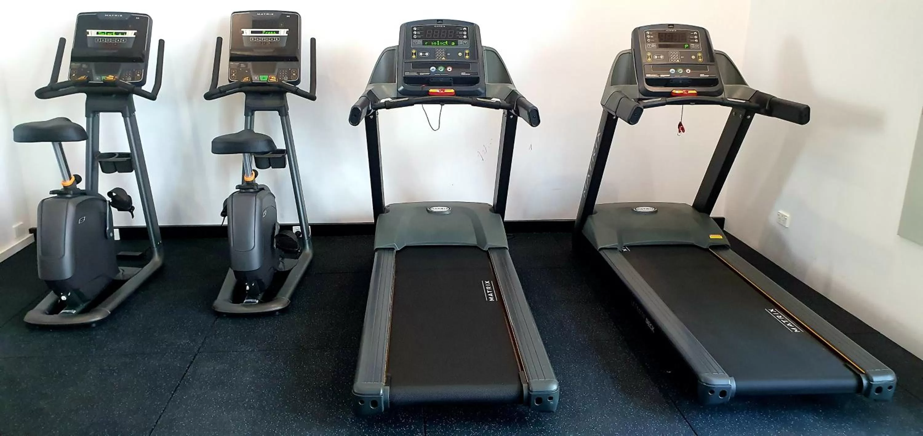 Fitness centre/facilities in Essence Hotel Carlton