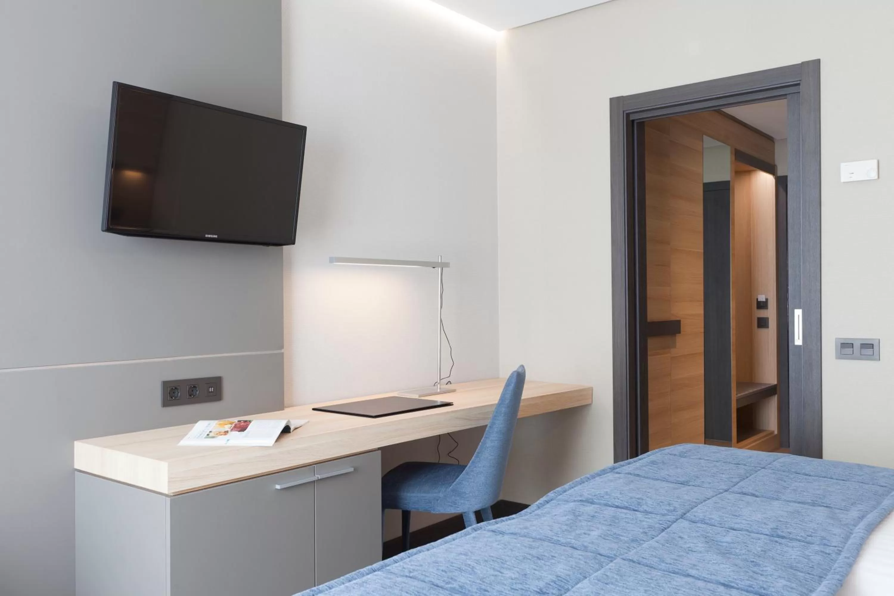 Photo of the whole room, Bed in Hotel Liabeny