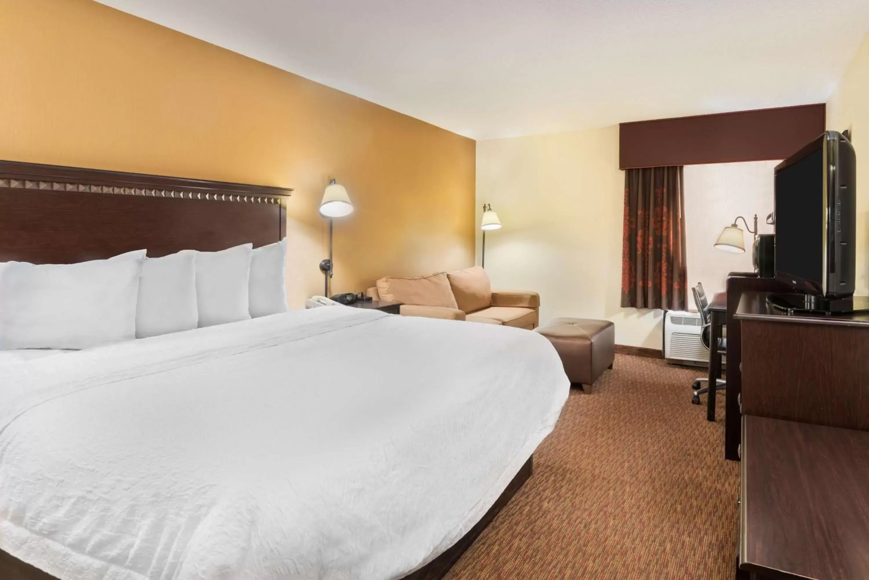 Bed in Hampton Inn Charlotte University Place Bed in Hampton Inn Charlotte University Place