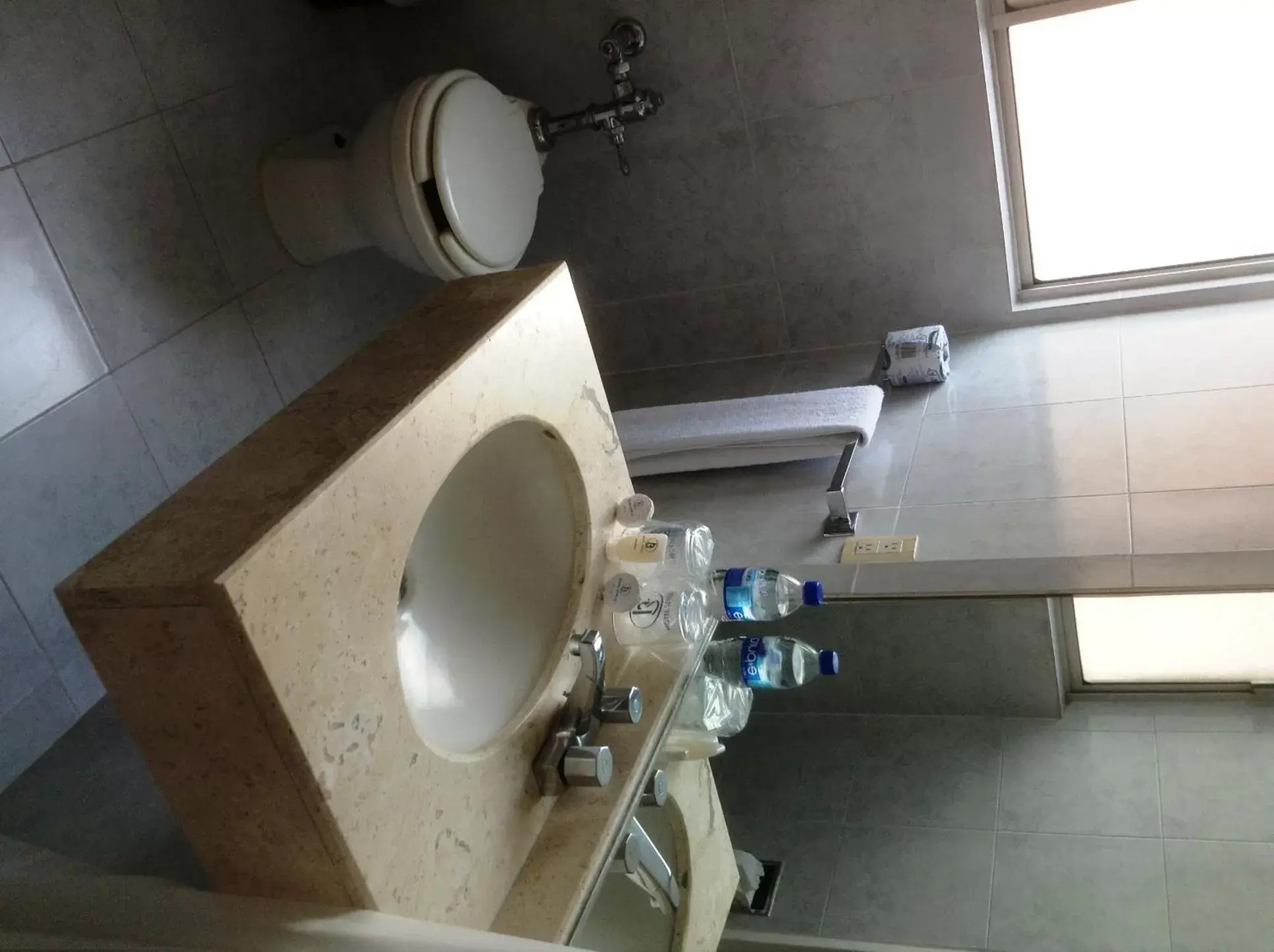 Bathroom in Hotel Sevilla