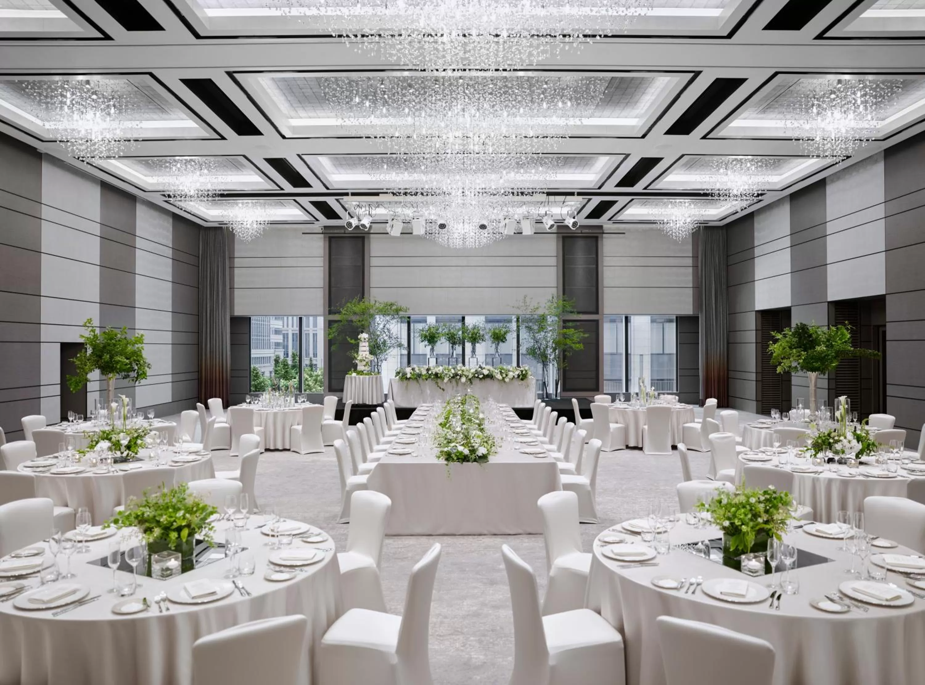 Meeting/conference room in Four Seasons Hotel Tokyo at Otemachi
