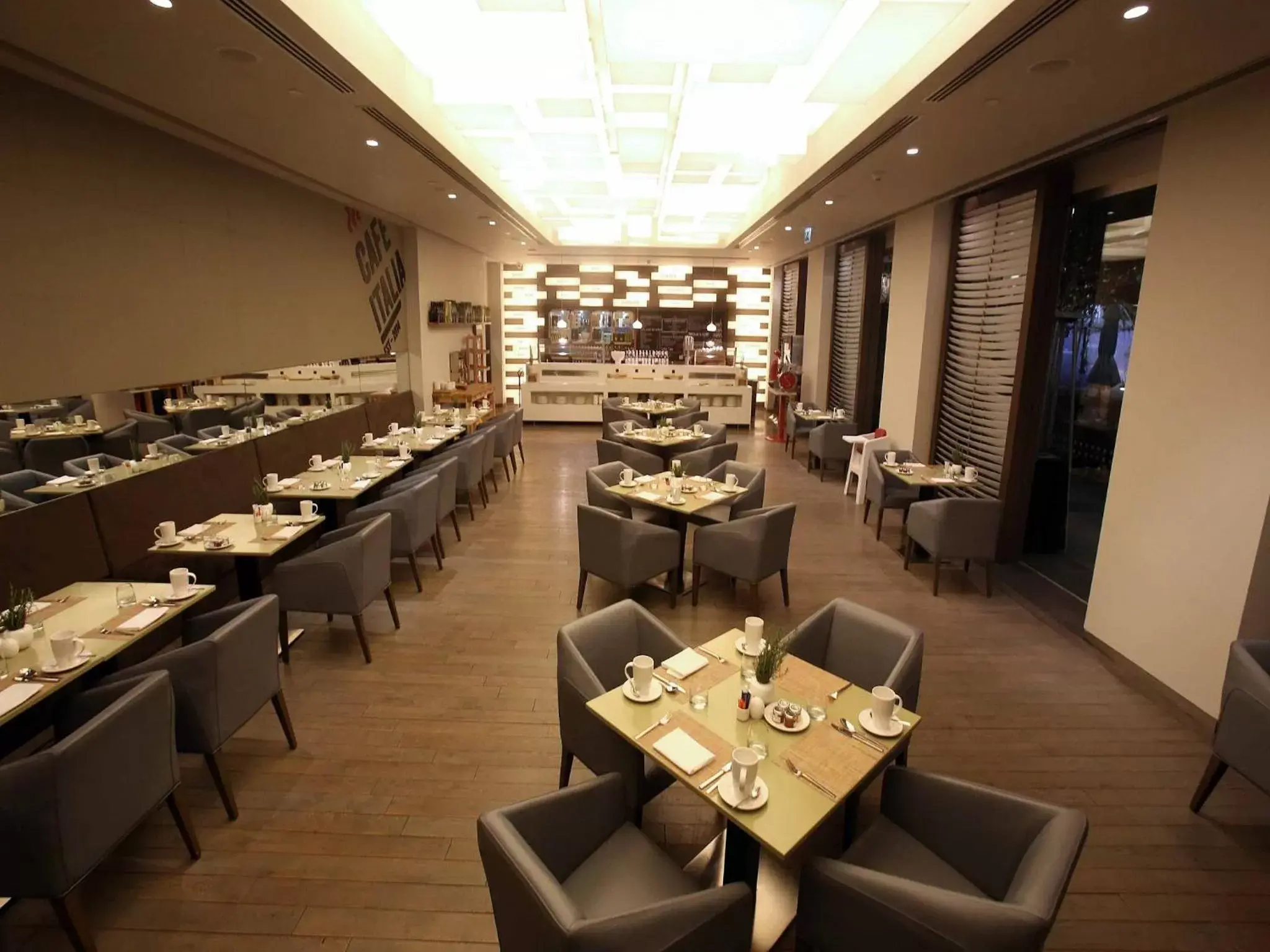 Food and drinks, Restaurant/Places to Eat in The Boulevard Arjaan by Rotana