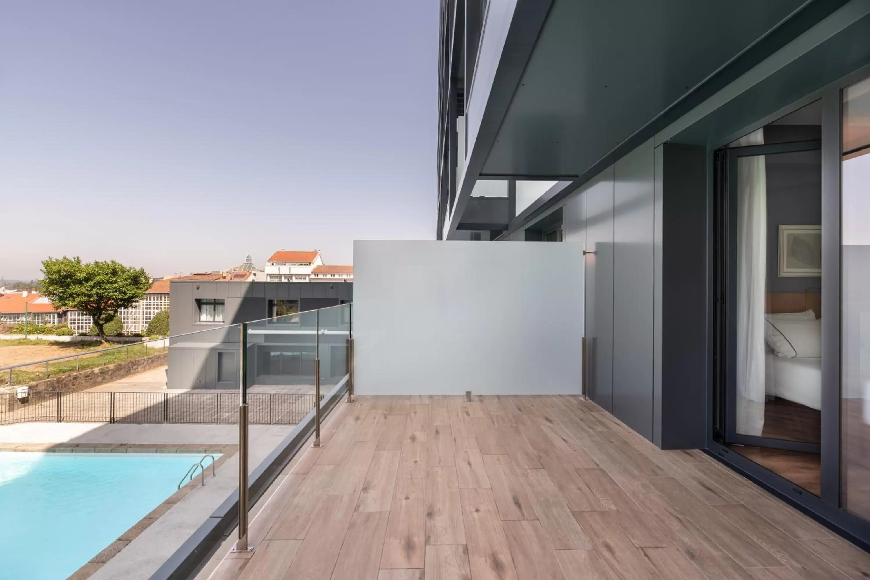 Balcony/Terrace, Swimming Pool in Exe Peregrino