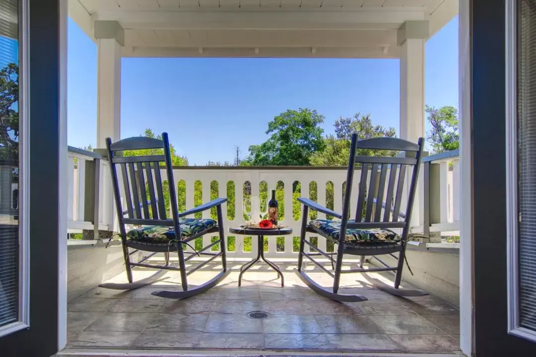 Balcony/Terrace in ForFriends Inn Wine Country Bed and Breakfast