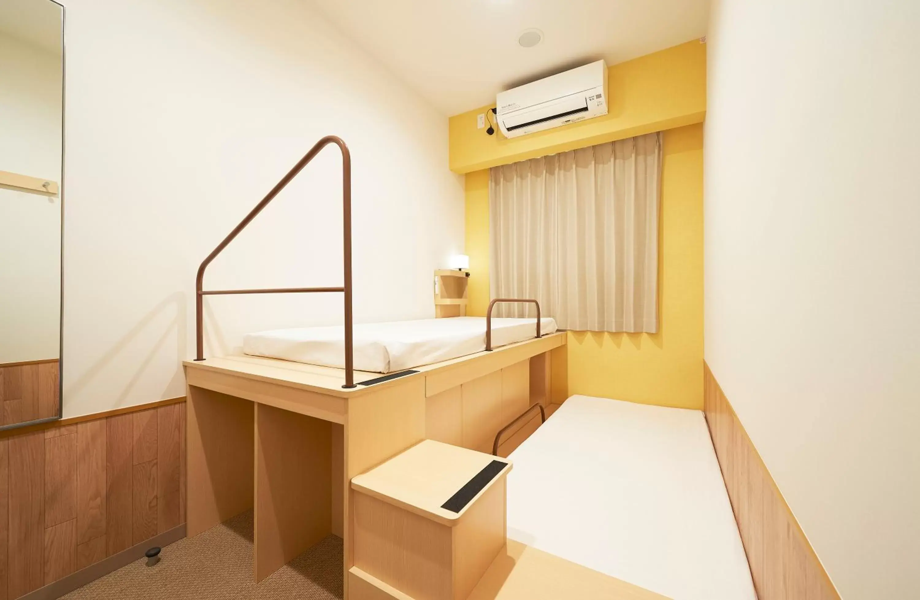 Bed, TV/Entertainment Center in THE POCKET HOTEL Kyoto Shijo Karasuma