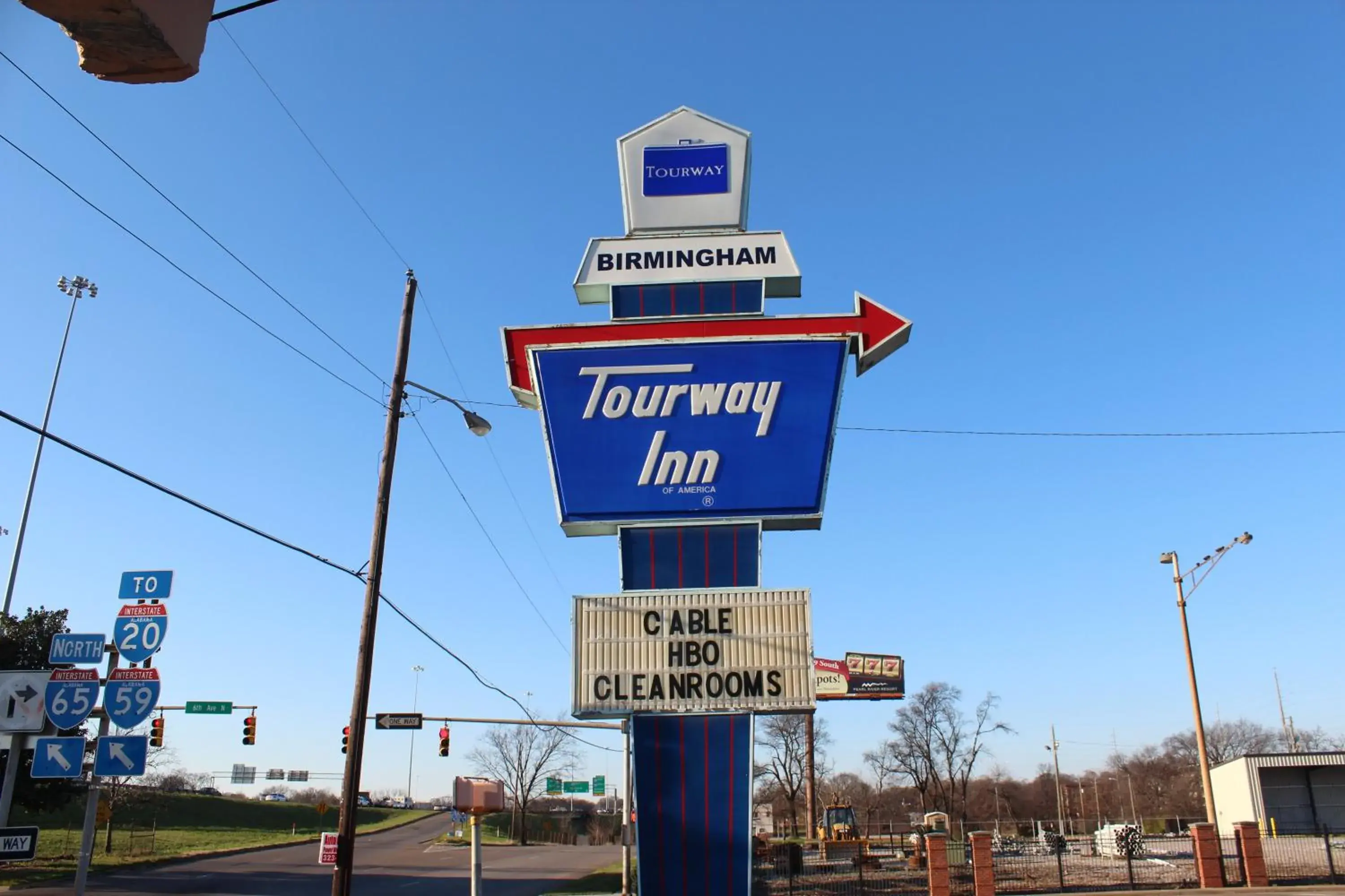 Property logo or sign in Tourway Inn