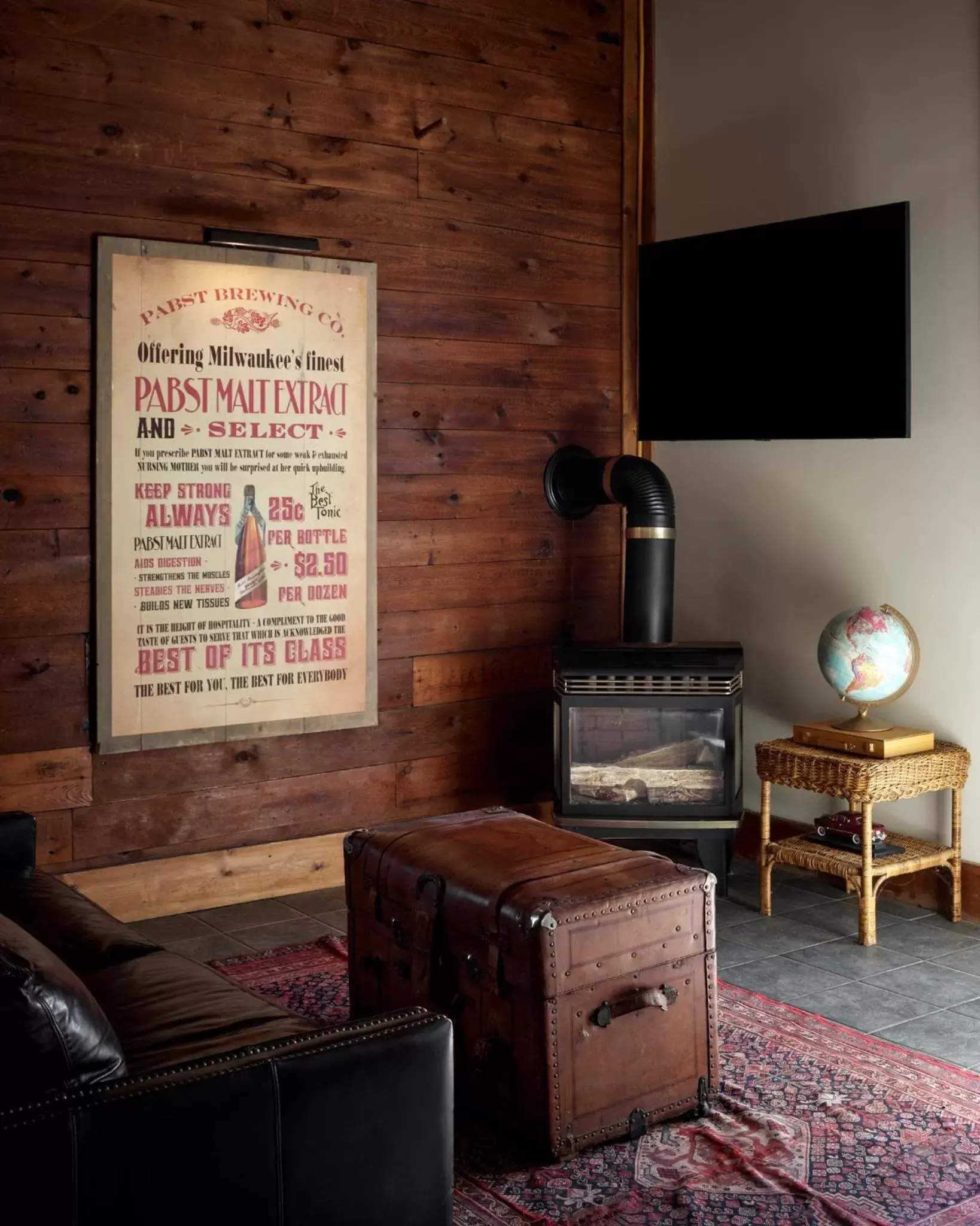 TV and multimedia, TV/Entertainment Center in The Eddie Hotel and Farm