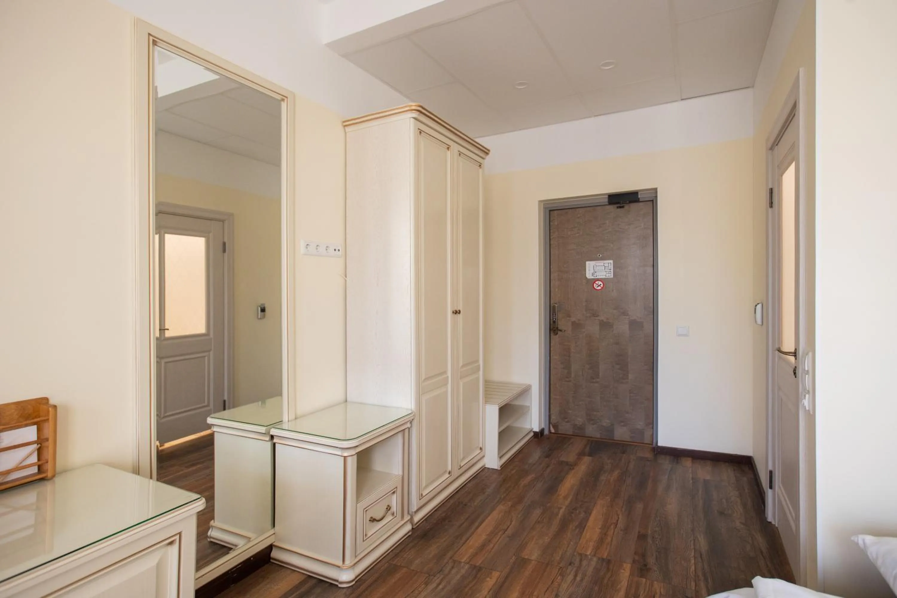 wardrobe in Hotel St. Barbara