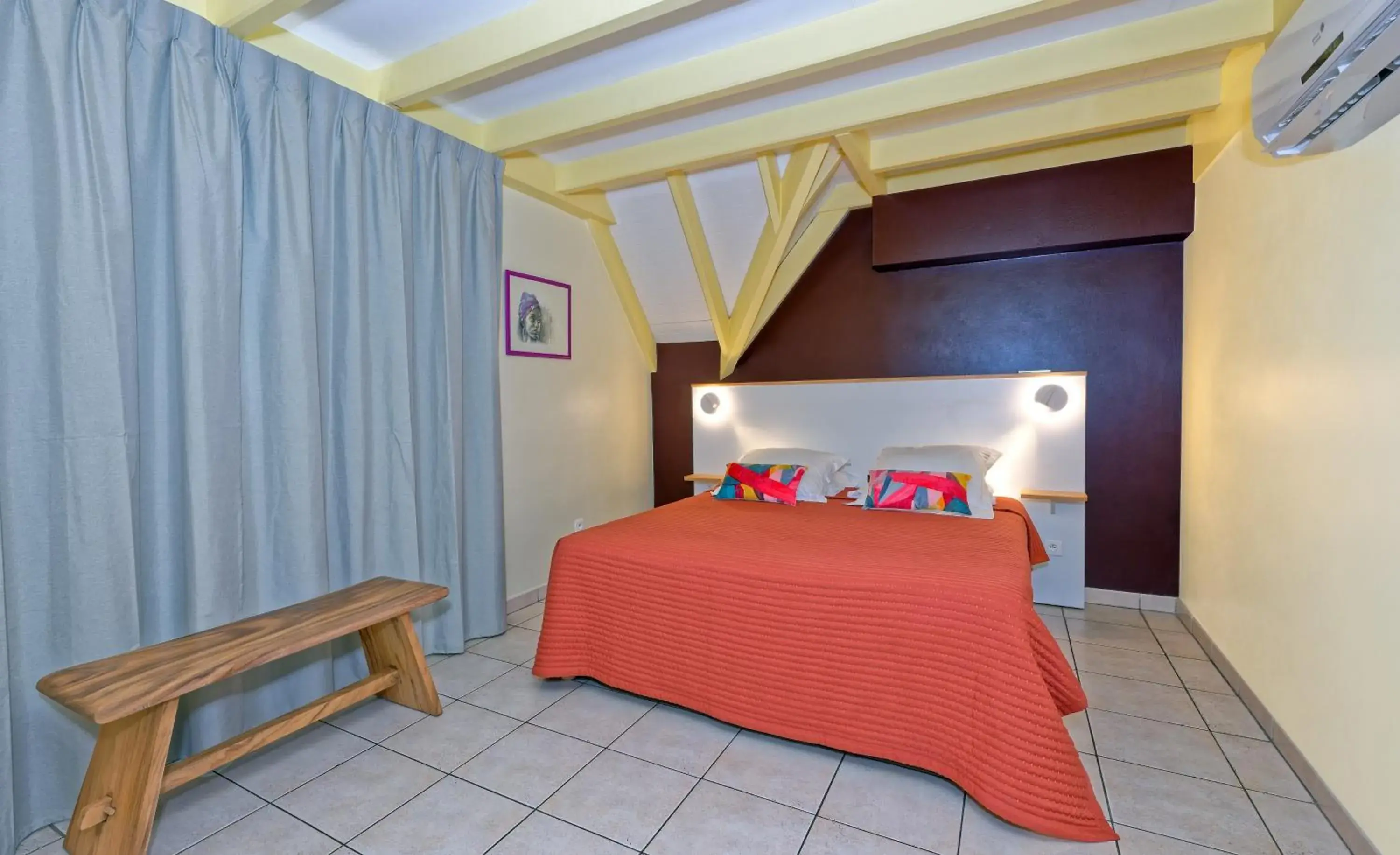 Bedroom, Bed in Village Creole