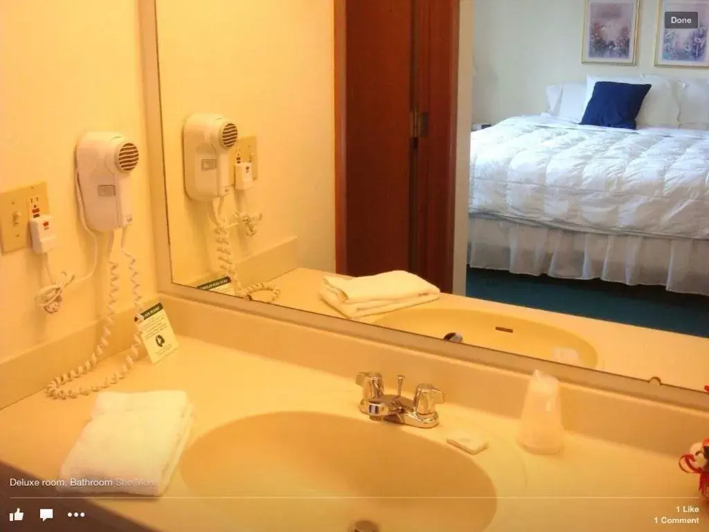 Bathroom in Americas Best Value Inn & Suites - Bluffton