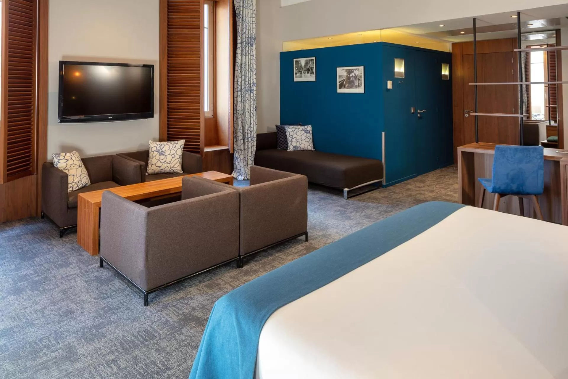 Photo of the whole room, Bed in Hotel Beau Rivage