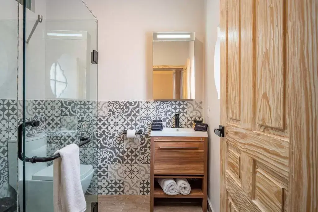 Bathroom in Casa Pandurata - Double Room Wifi AC Heat - NEW