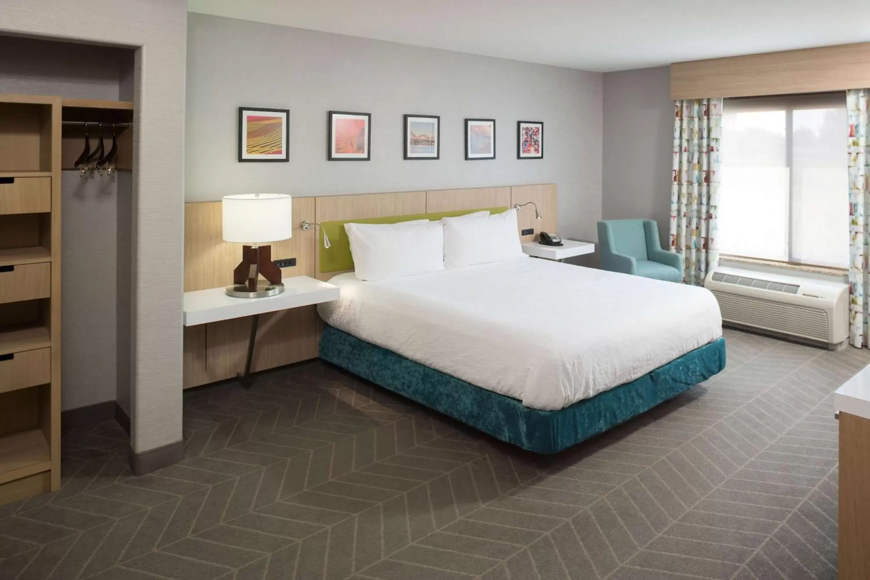Bed in Hilton Garden Inn Sioux City Riverfront