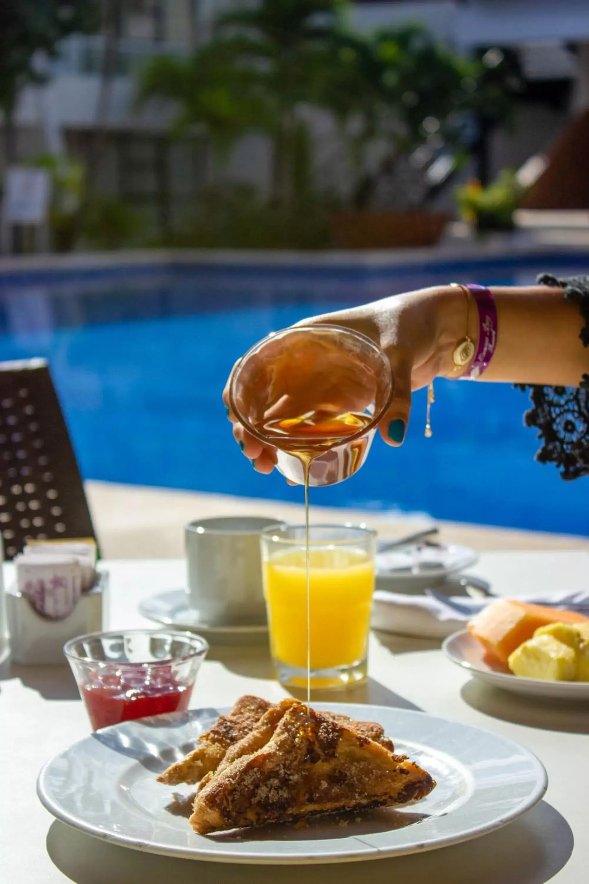 Breakfast, Swimming Pool in Cancun Bay Resort - All Inclusive