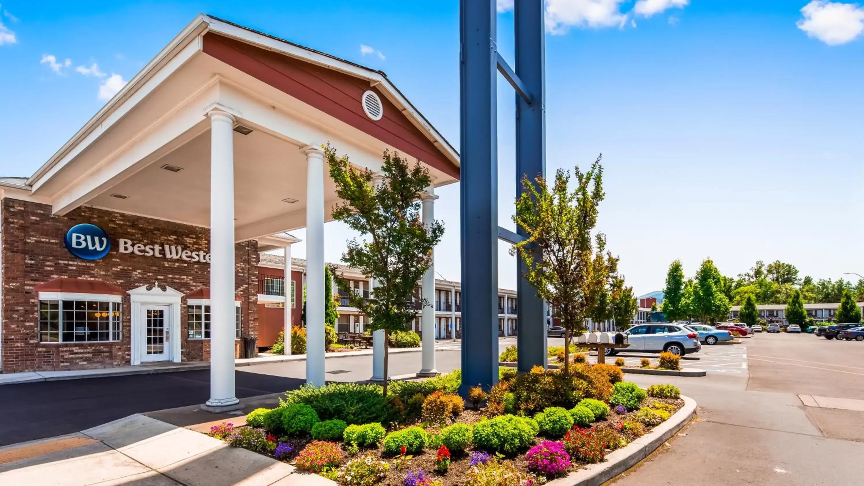 Facade/entrance, Property Building in Best Western Horizon Inn