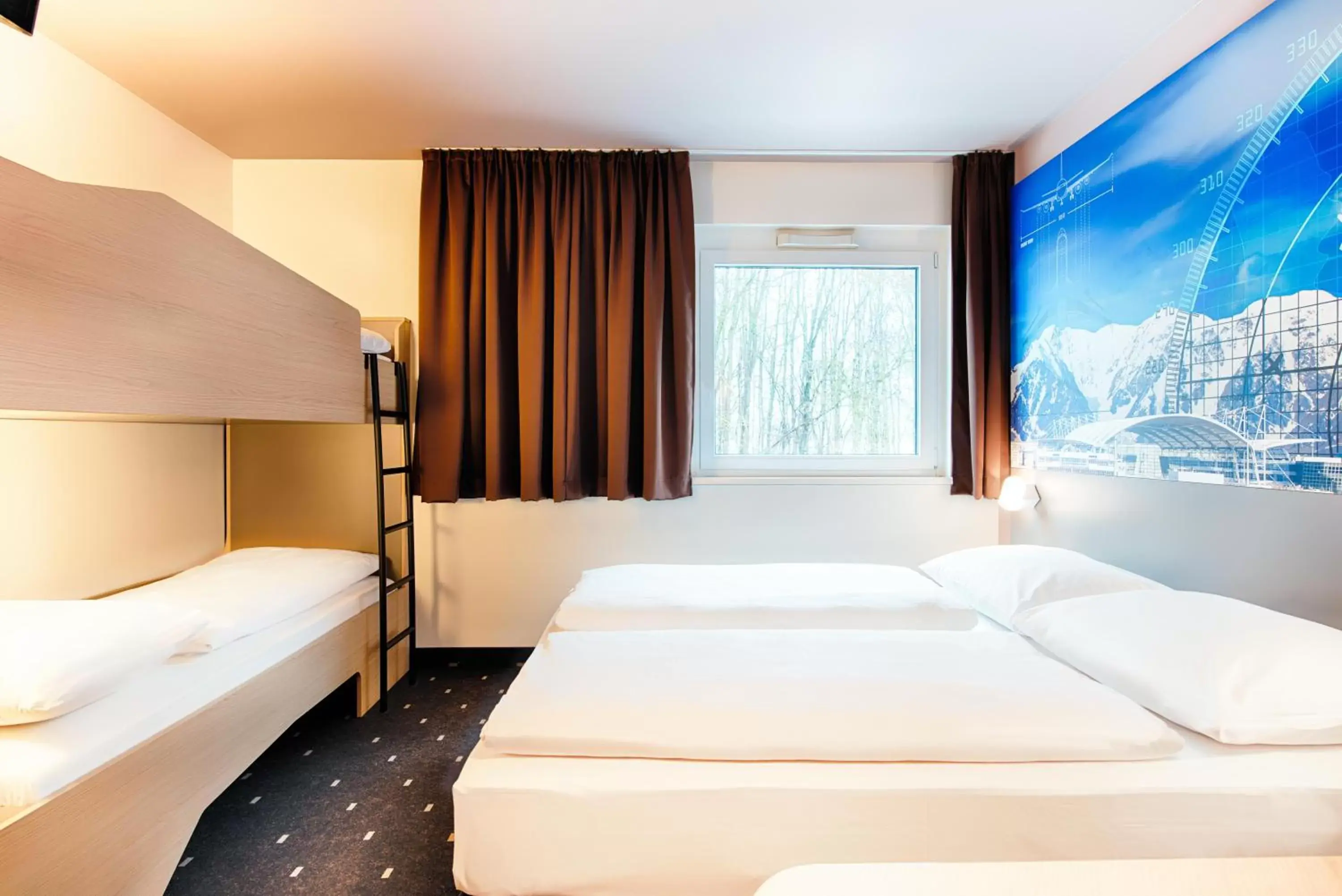 Photo of the whole room, Bed in B&B Hotel München Airport