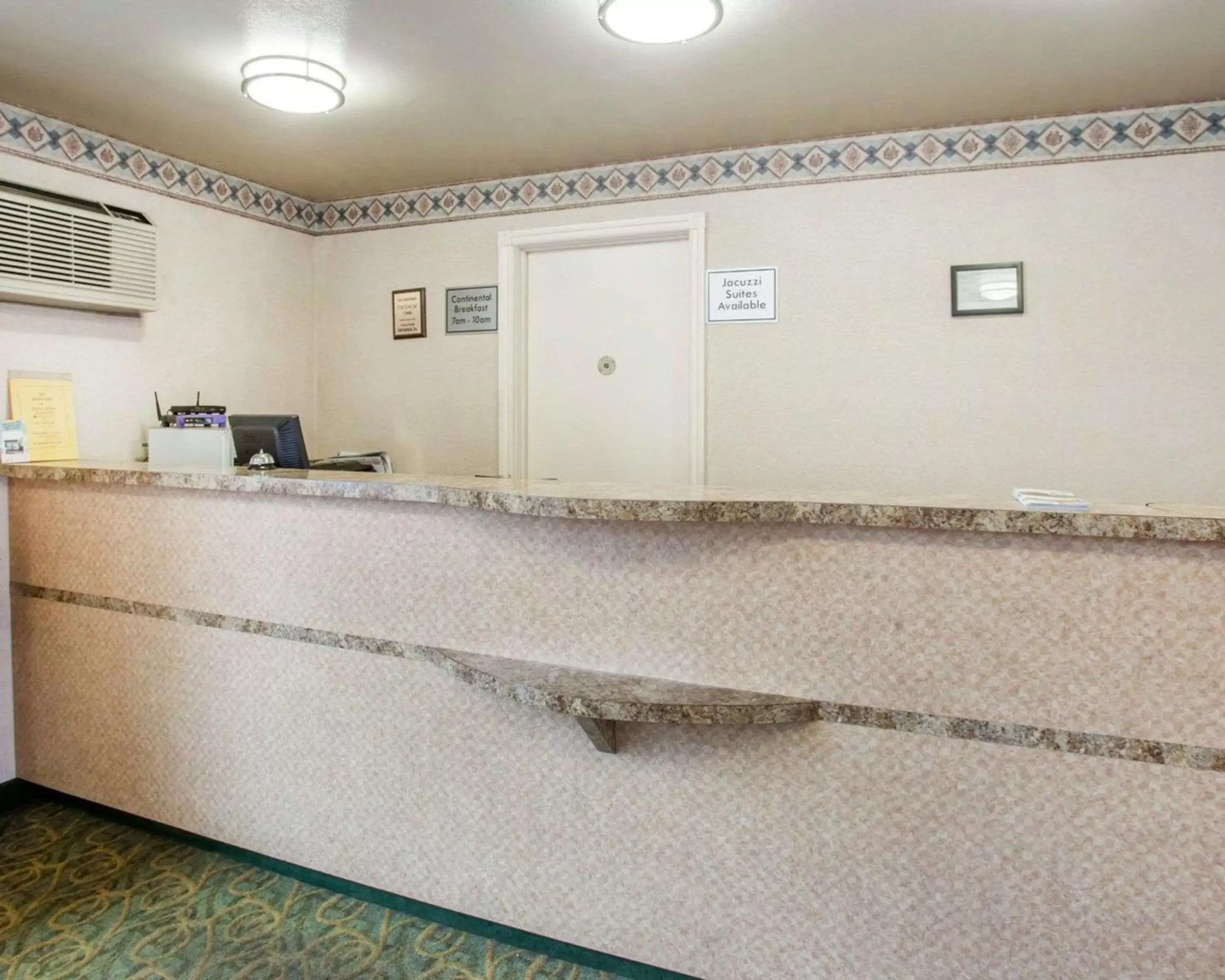 Lobby or reception, Lobby/Reception in Econo Lodge Vancouver