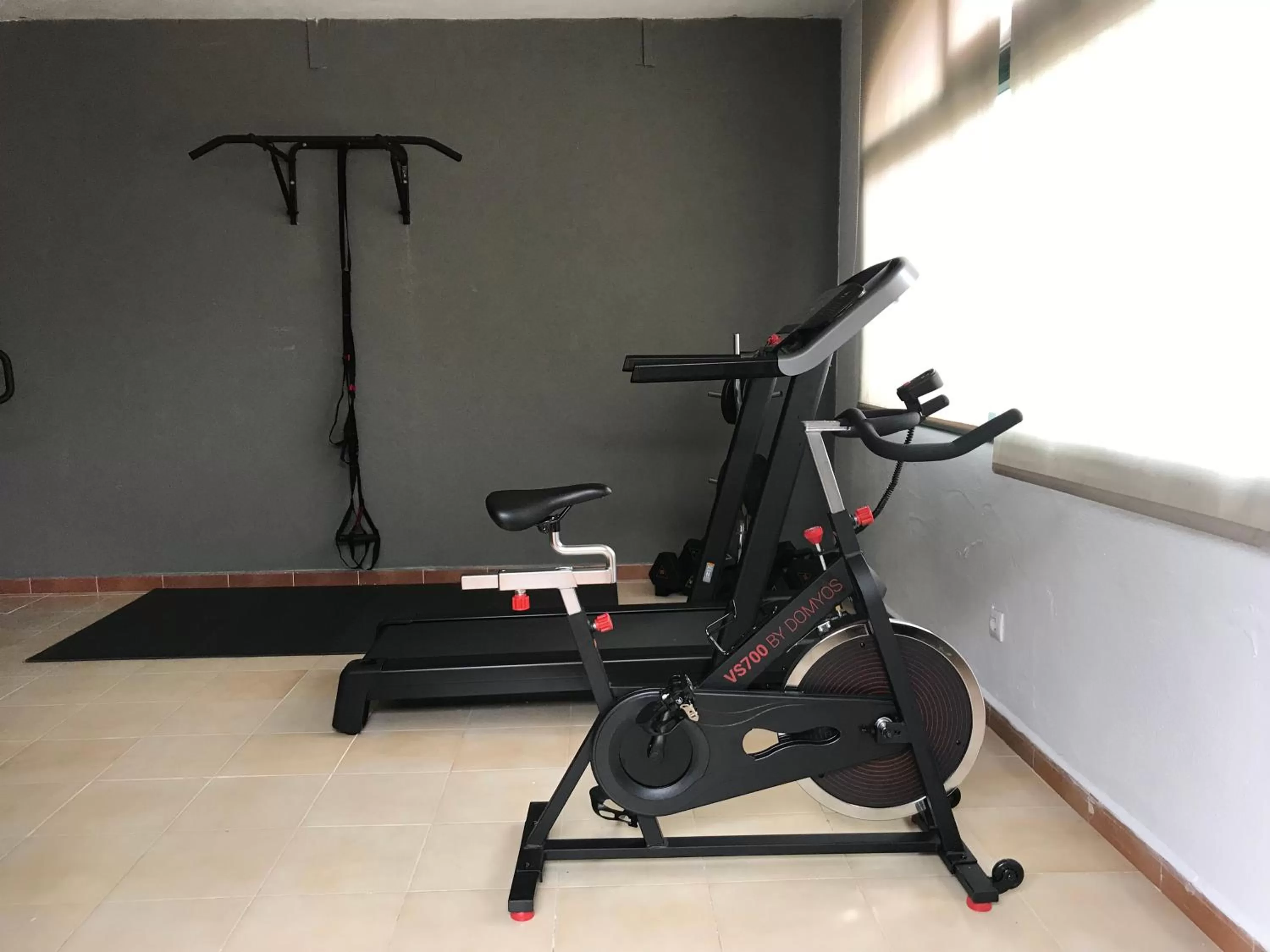 Fitness centre/facilities in Apartamentos Royal Life
