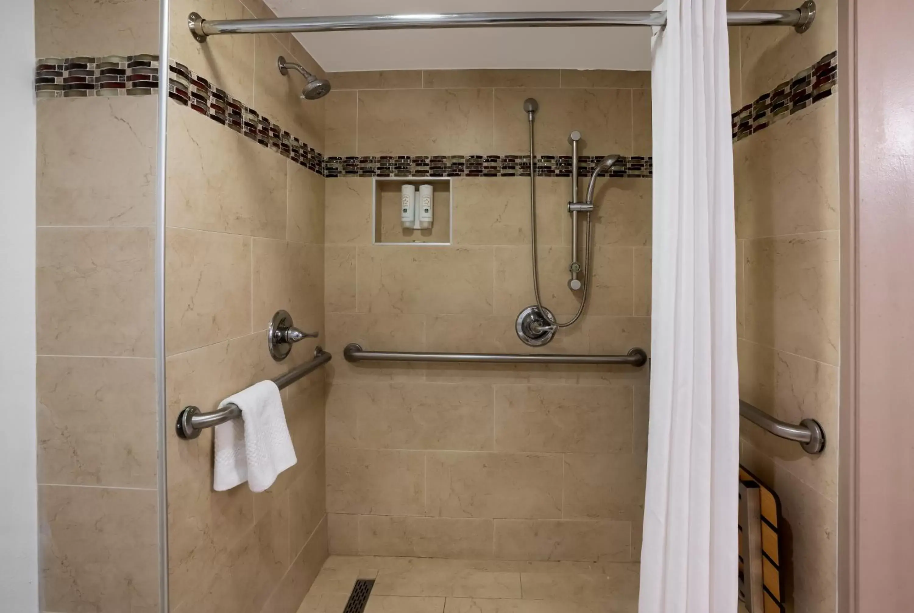 Shower, Bathroom in Quality Inn Fairfield Napa Valley Area