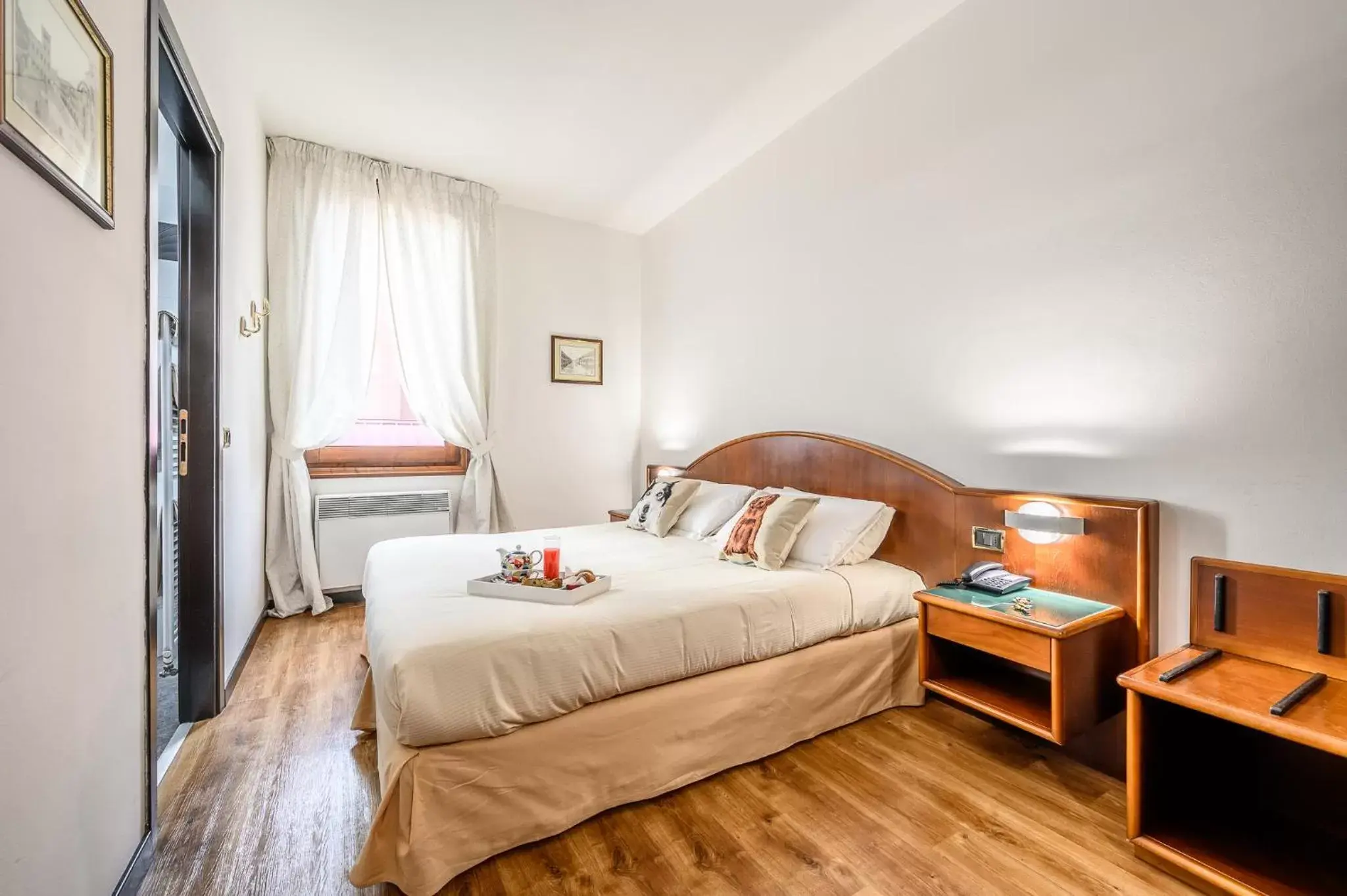 Bedroom, Bed in Hotel Daunia