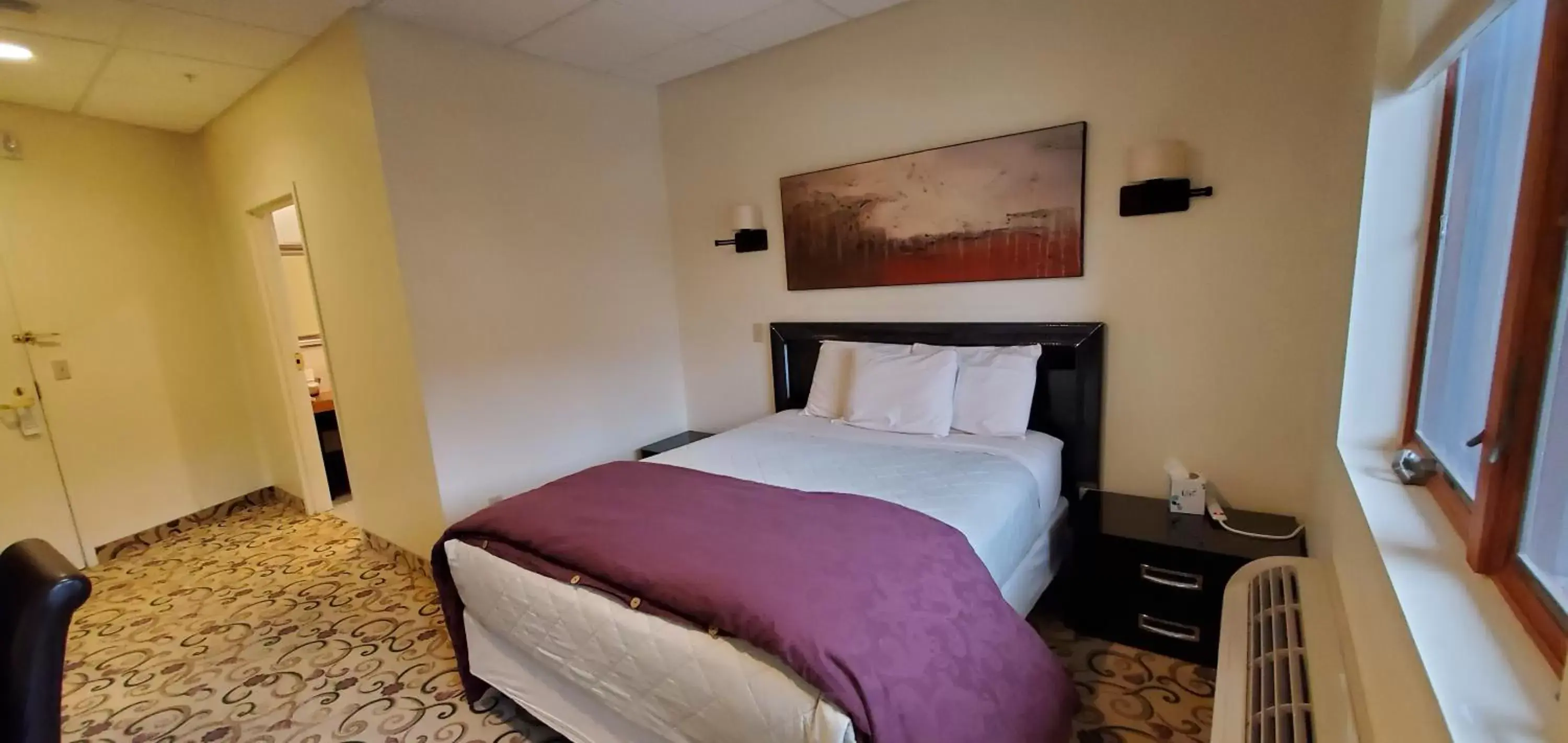 Bedroom, Bed in Lowell Inn