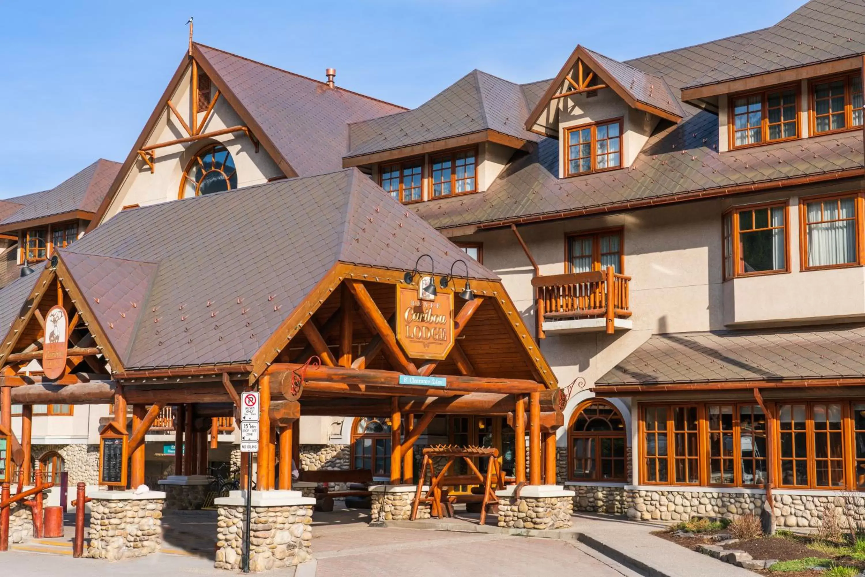 Facade/entrance, Property Building in Banff Caribou Lodge and Spa