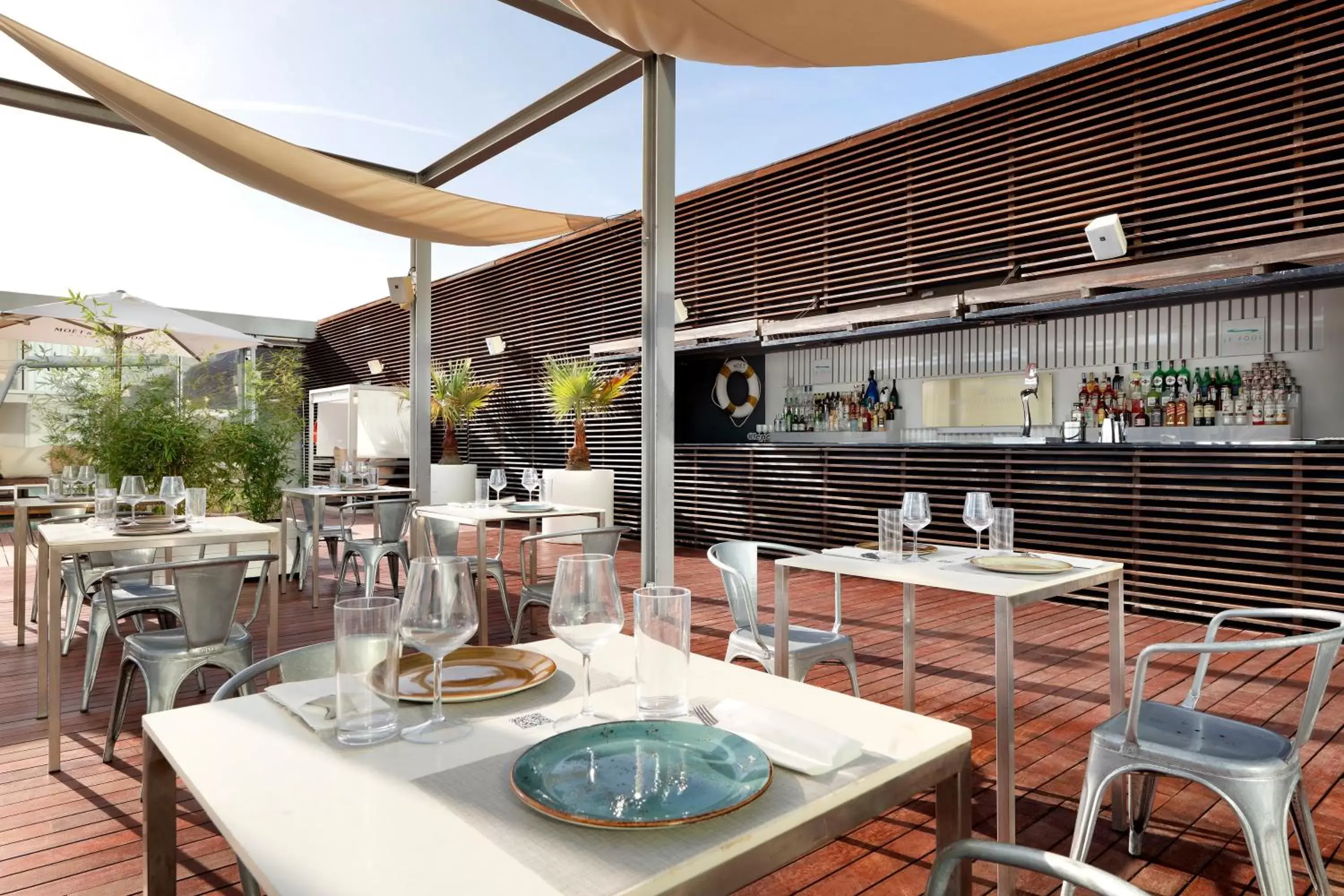 Balcony/Terrace, Restaurant/Places to Eat in Melia Barcelona Sky 4* Sup