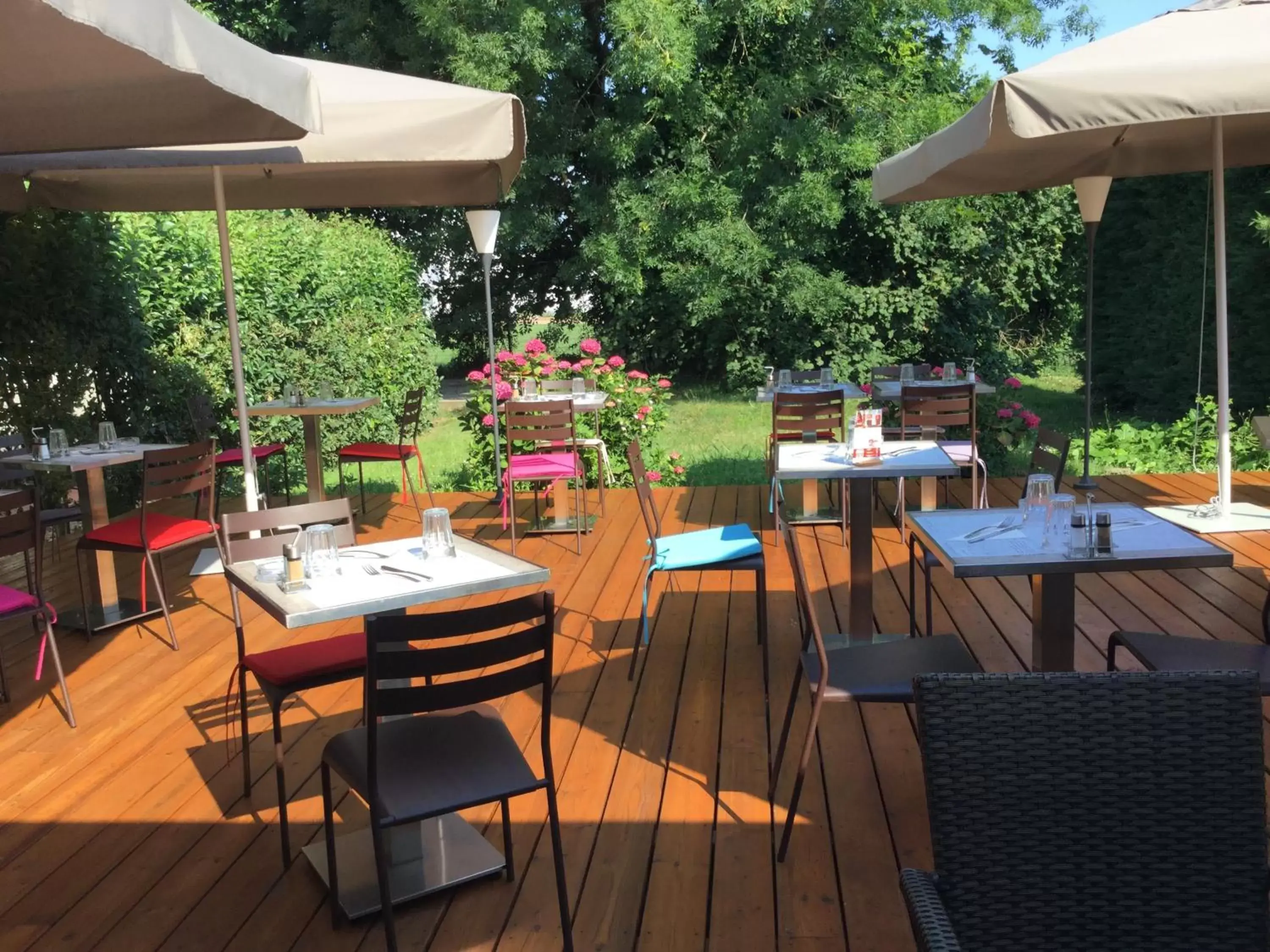 Balcony/Terrace in Campanile Bordeaux Nord - Le Lac