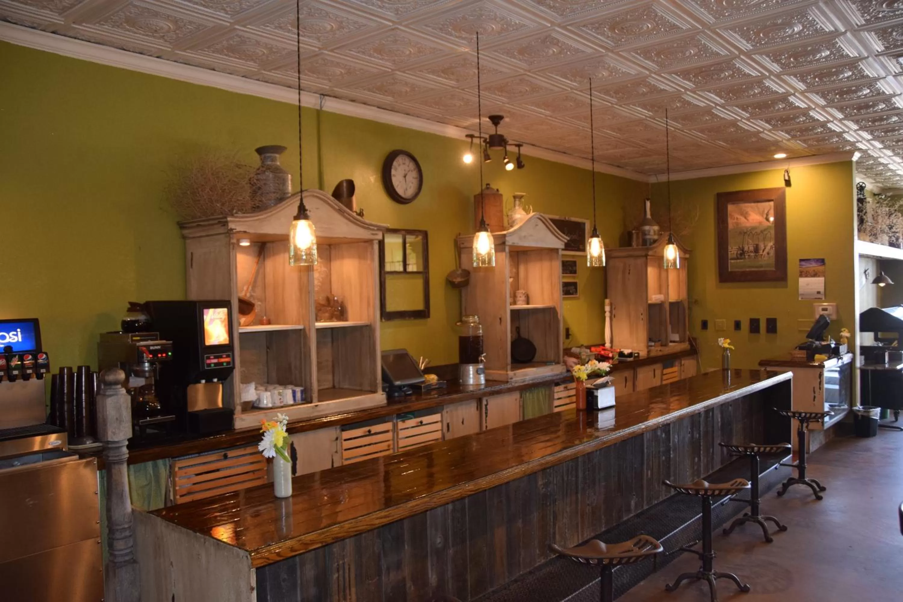 Restaurant/places to eat in National 9 Inn Gillette